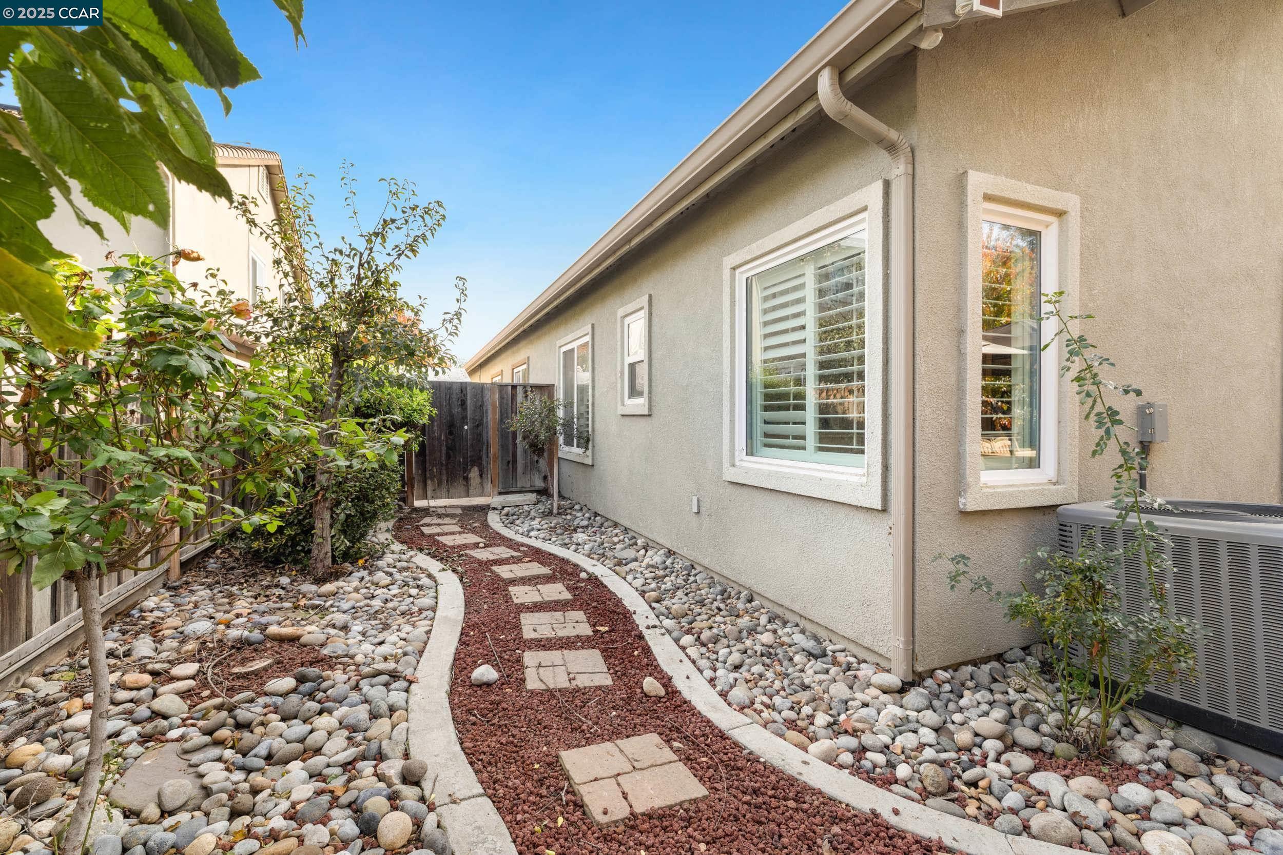 Detail Gallery Image 24 of 36 For 104 Montevino, Oakley,  CA 94561 - 4 Beds | 2 Baths