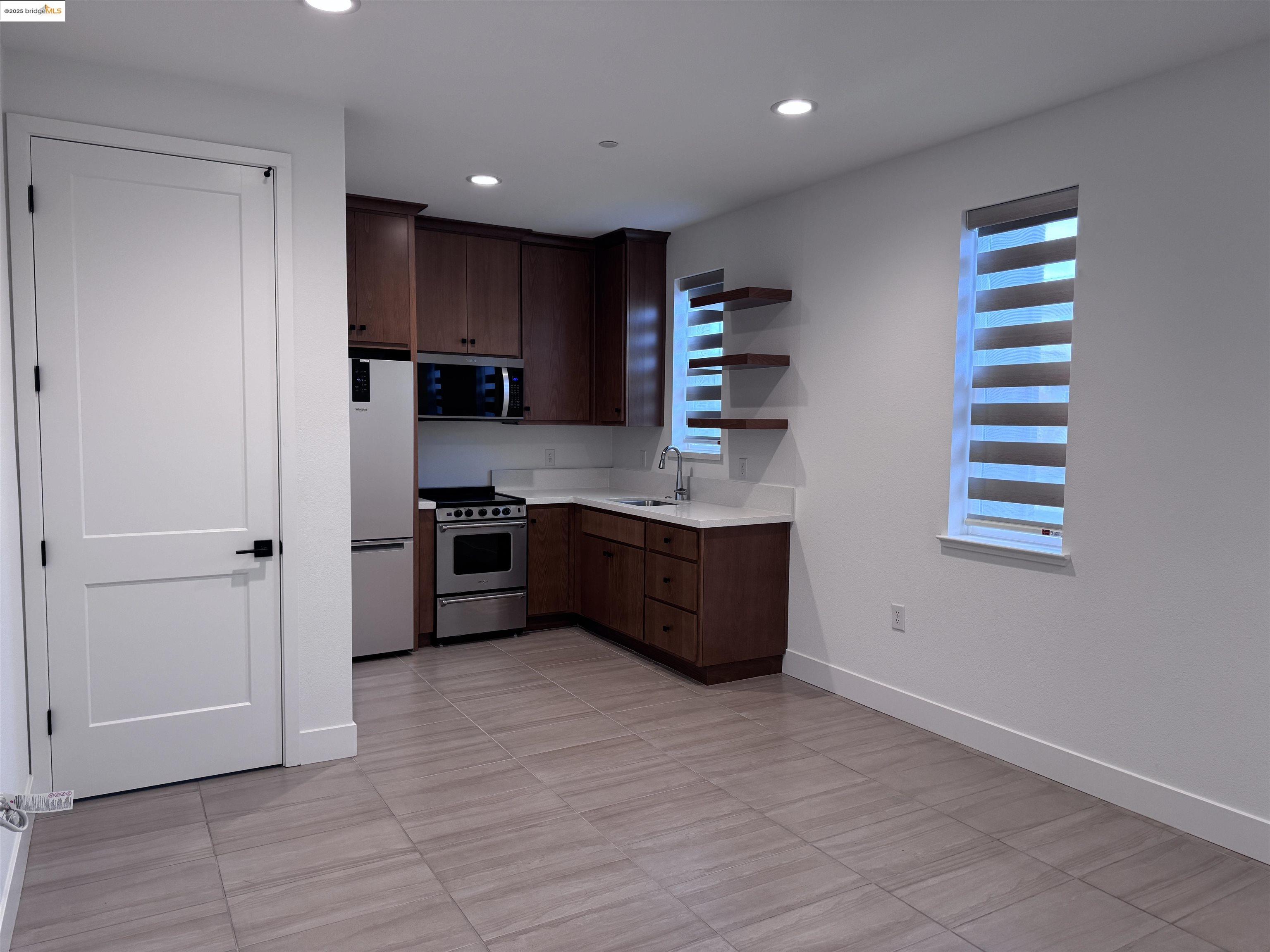 Detail Gallery Image 3 of 14 For 470 Trellis Way a,  Brentwood,  CA 94513 - 1 Beds | 1 Baths