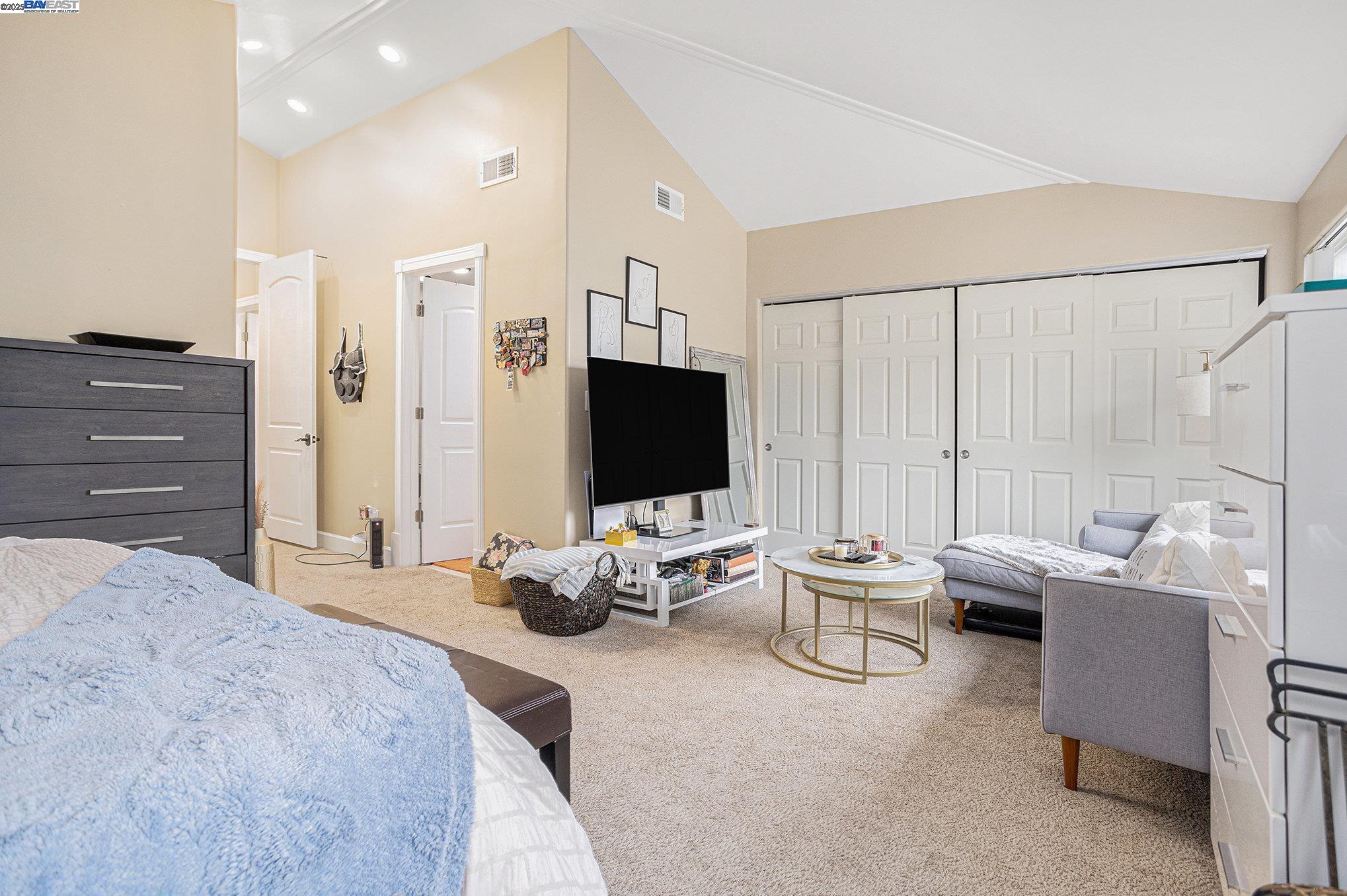 Detail Gallery Image 19 of 34 For 3393 Oakes Dr, Hayward,  CA 94542 - 3 Beds | 3/1 Baths