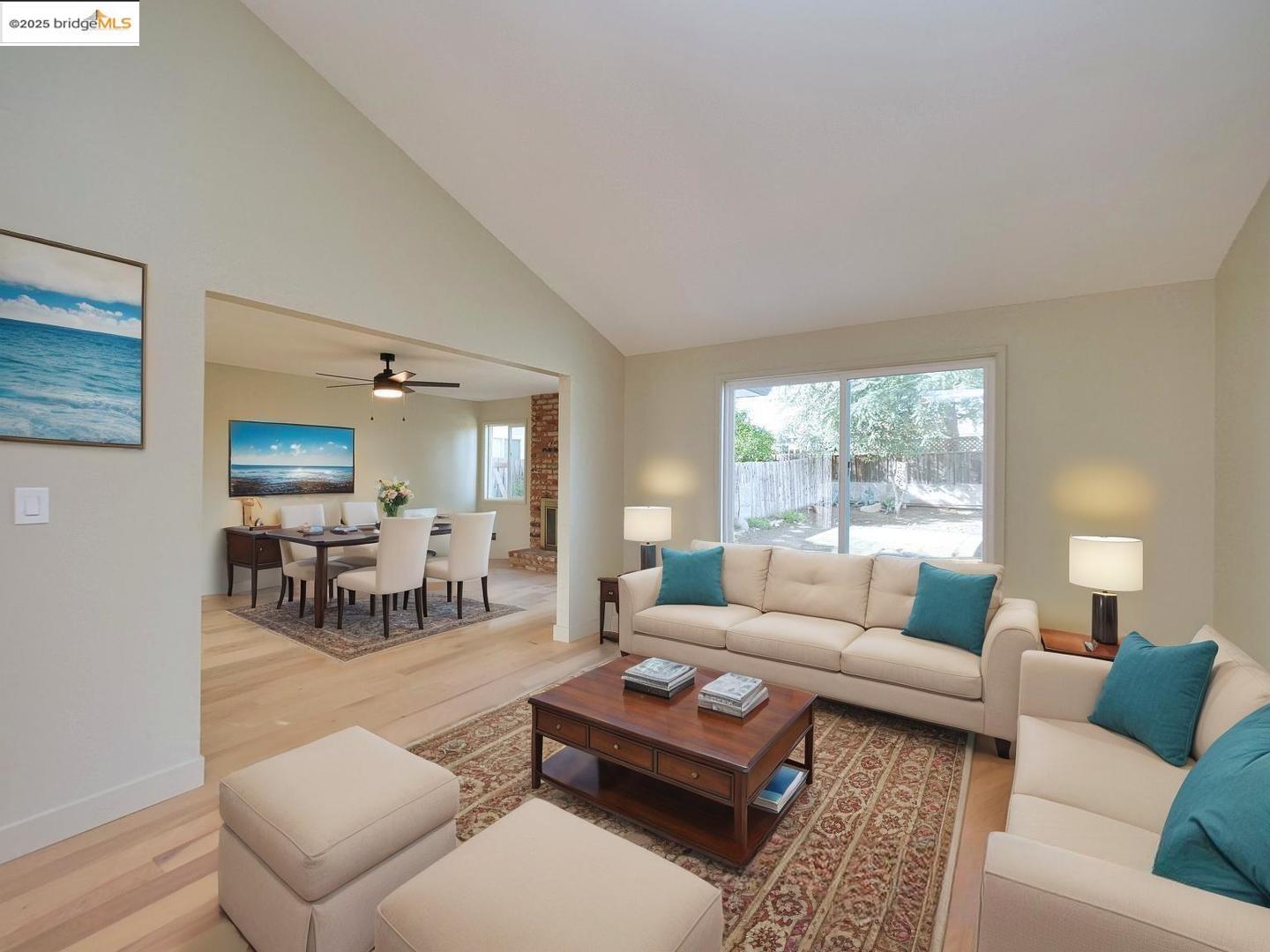 Detail Gallery Image 11 of 45 For 2112 Matthew Ct, Pittsburg,  CA 94565 - 4 Beds | 2 Baths