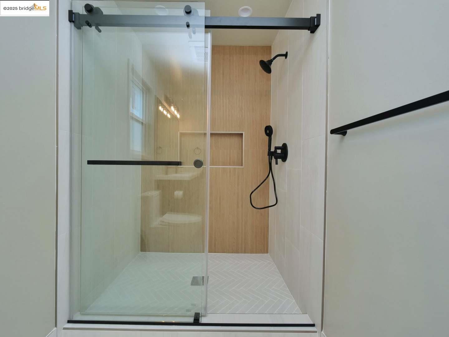 Detail Gallery Image 15 of 45 For 2112 Matthew Ct, Pittsburg,  CA 94565 - 4 Beds | 2 Baths