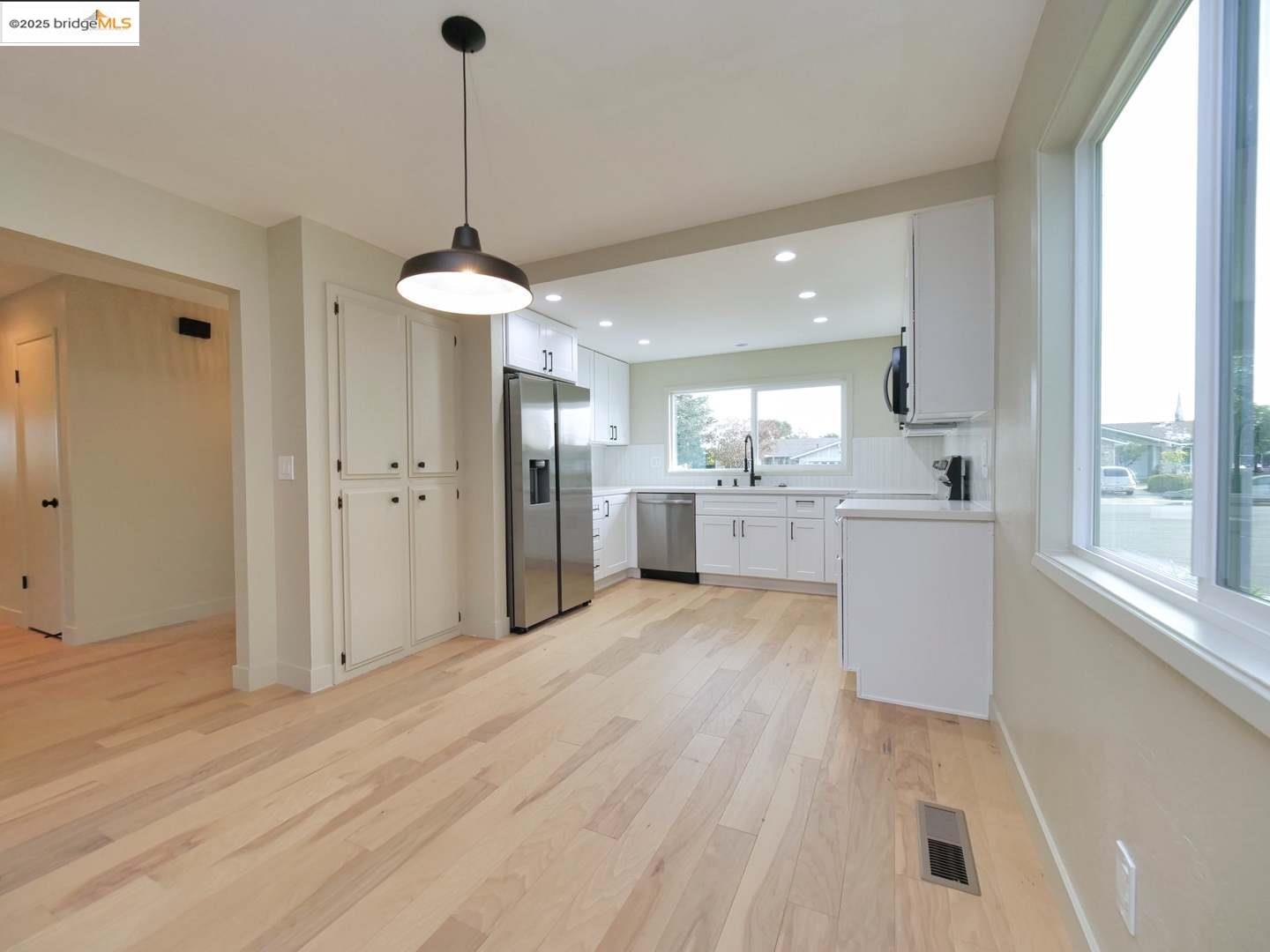 Detail Gallery Image 18 of 45 For 2112 Matthew Ct, Pittsburg,  CA 94565 - 4 Beds | 2 Baths