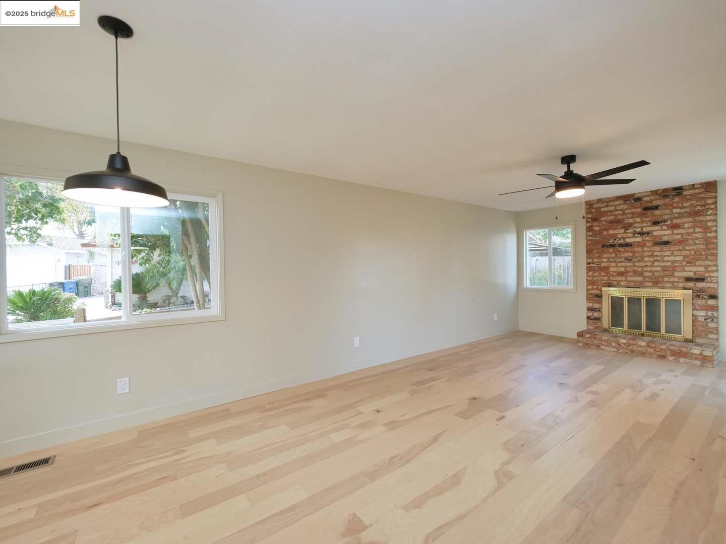 Detail Gallery Image 21 of 46 For 2112 Matthew Ct, Pittsburg,  CA 94565 - 4 Beds | 2 Baths