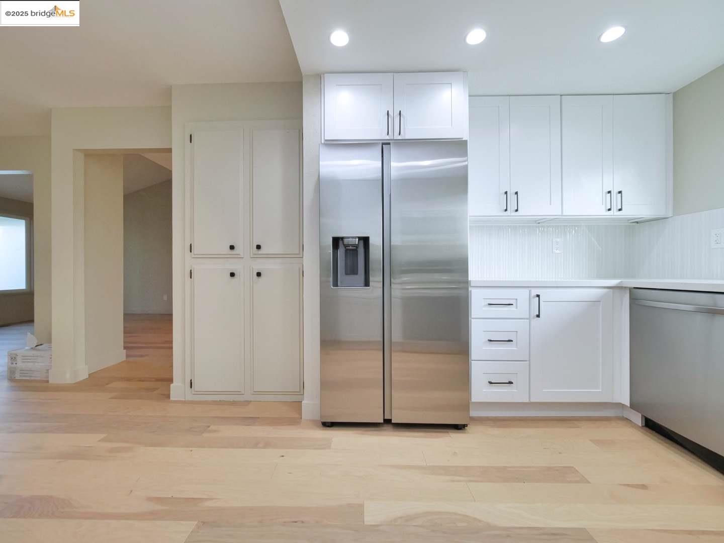 Detail Gallery Image 5 of 45 For 2112 Matthew Ct, Pittsburg,  CA 94565 - 4 Beds | 2 Baths