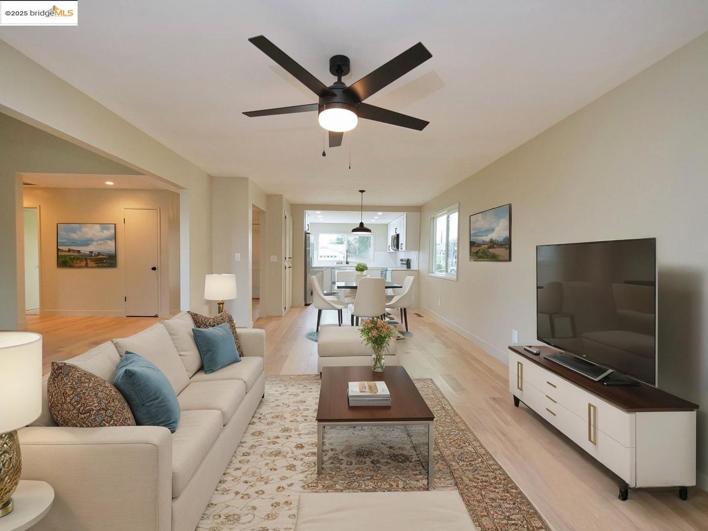 Detail Gallery Image 8 of 46 For 2112 Matthew Ct, Pittsburg,  CA 94565 - 4 Beds | 2 Baths