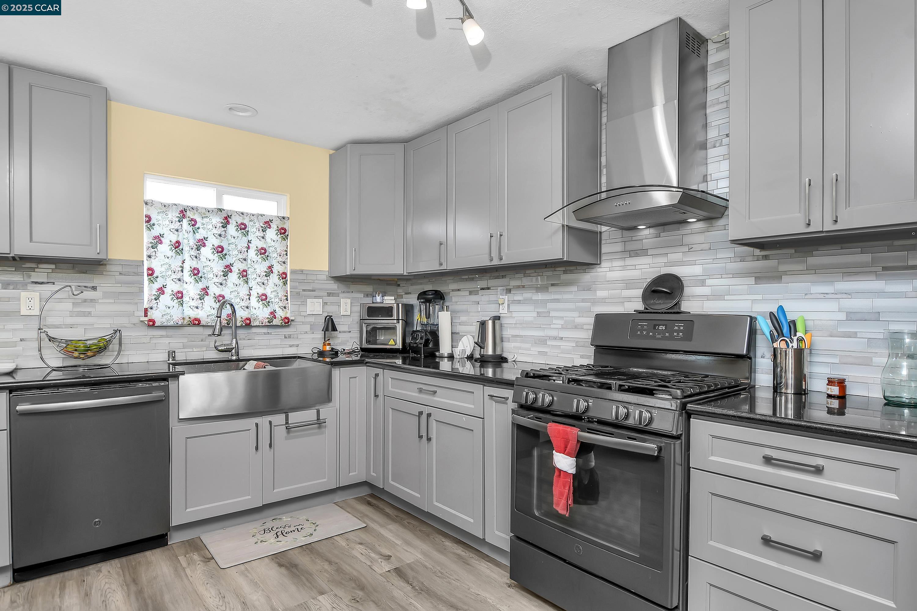 Detail Gallery Image 11 of 33 For 3602 Longview Rd, Antioch,  CA 94509 - 3 Beds | 2 Baths