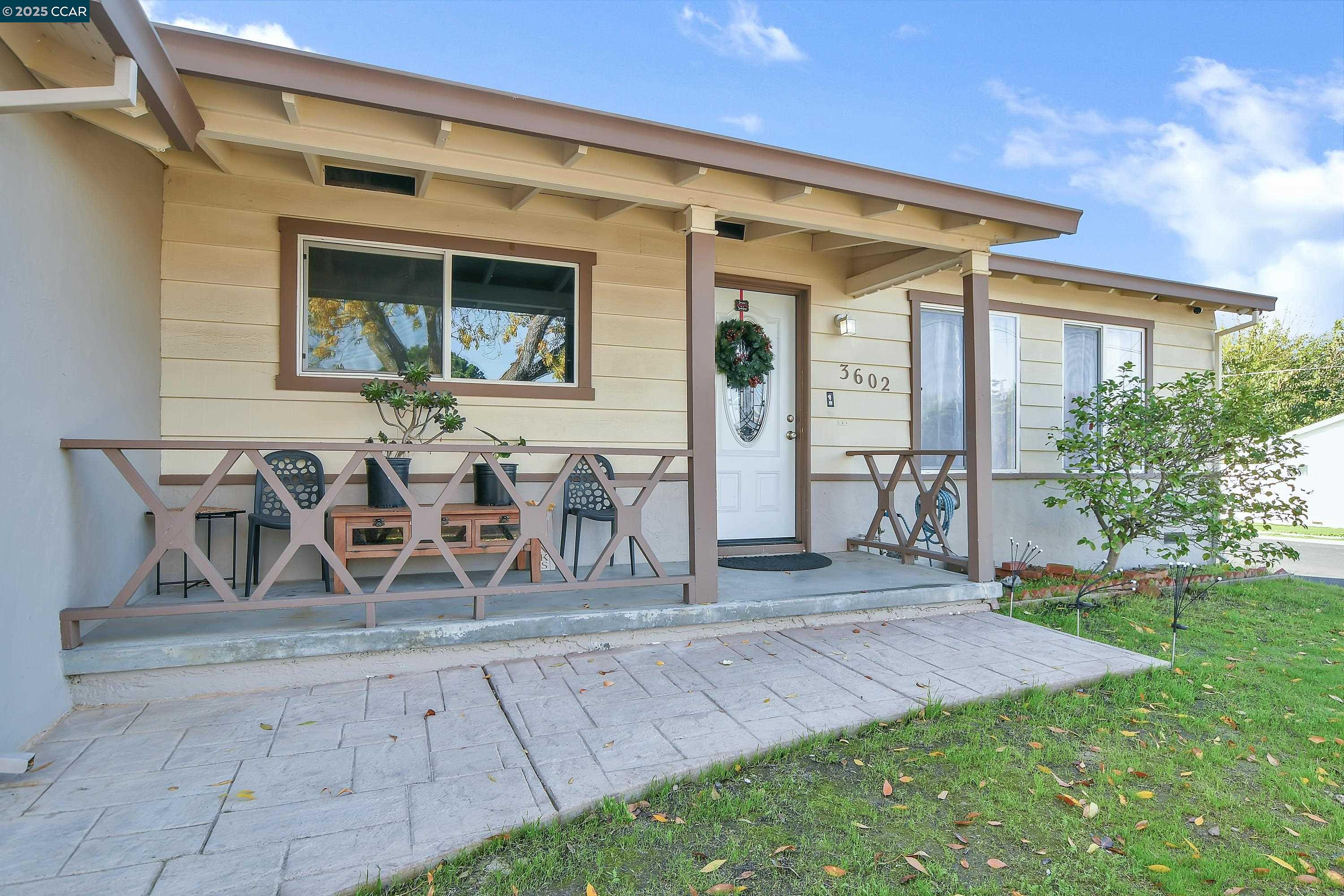 Detail Gallery Image 5 of 33 For 3602 Longview Rd, Antioch,  CA 94509 - 3 Beds | 2 Baths