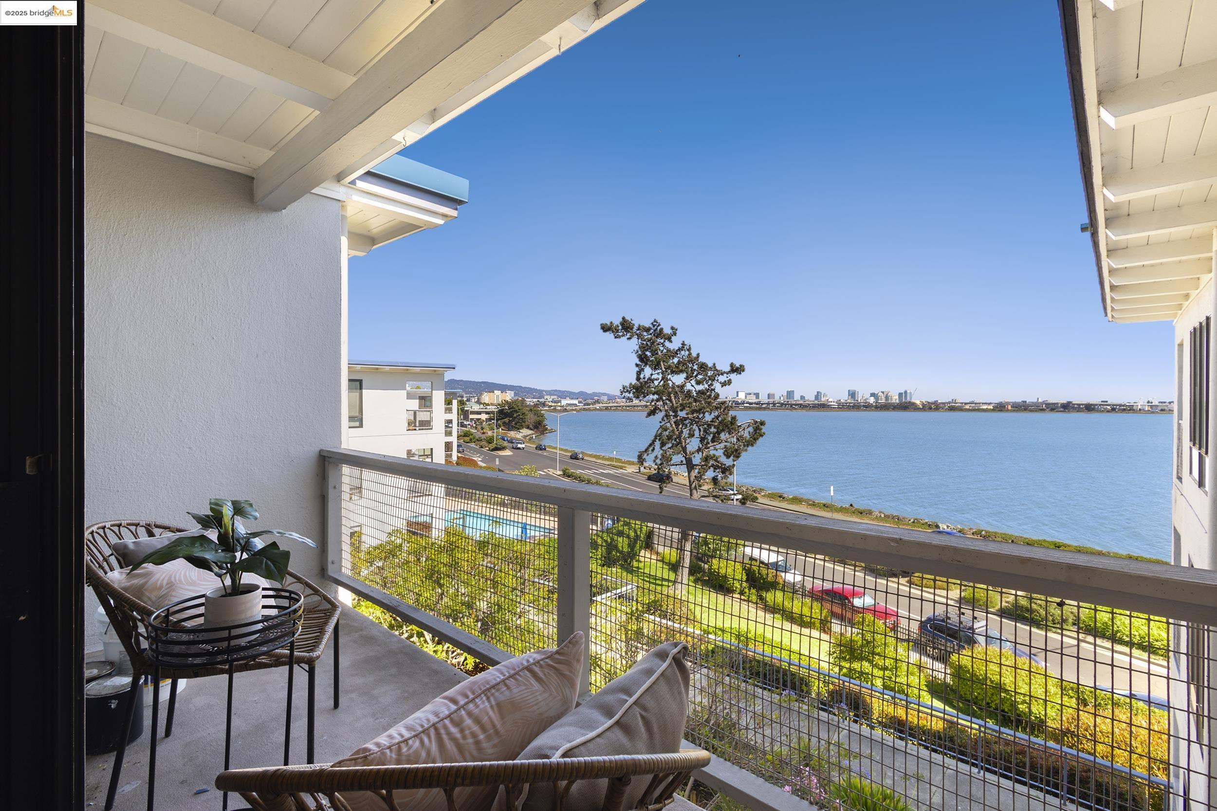 Detail Gallery Image 20 of 25 For 2 Anchor #F497,  Emeryville,  CA 94608 - 1 Beds | 1 Baths