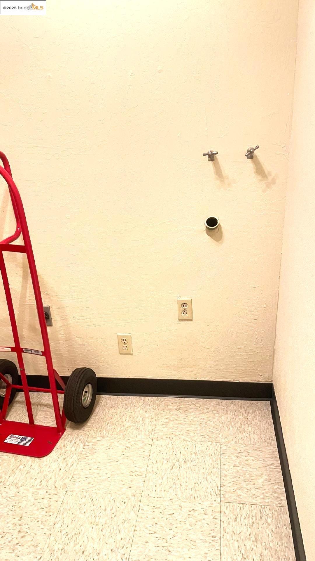 Detail Gallery Image 4 of 6 For 14538 Lolly Lane Suite #a & B, Sonora,  CA 95370 - – Beds | – Baths