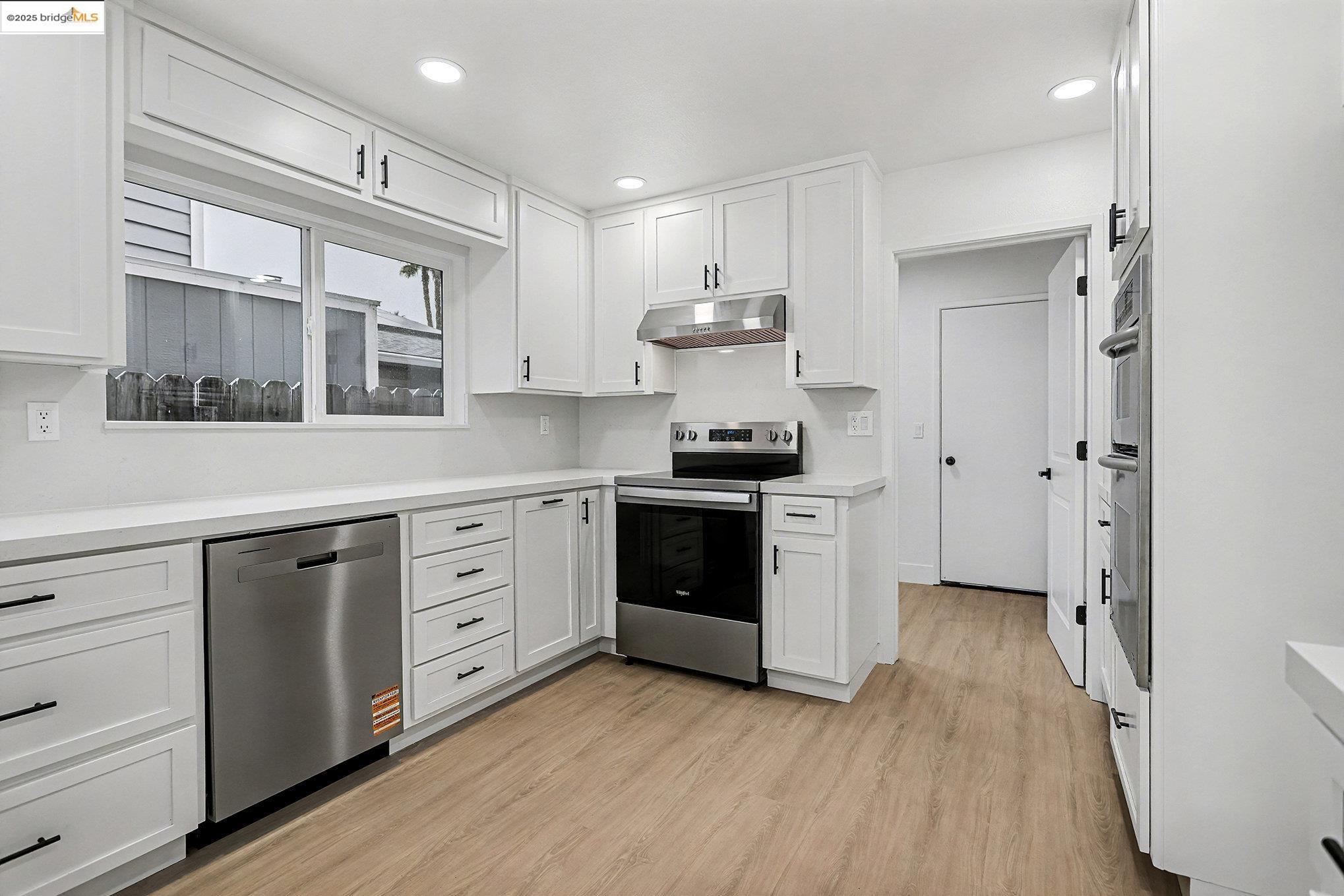 Detail Gallery Image 14 of 48 For 4741 Discovery Pt, Discovery Bay,  CA 94505 - 4 Beds | 2/1 Baths