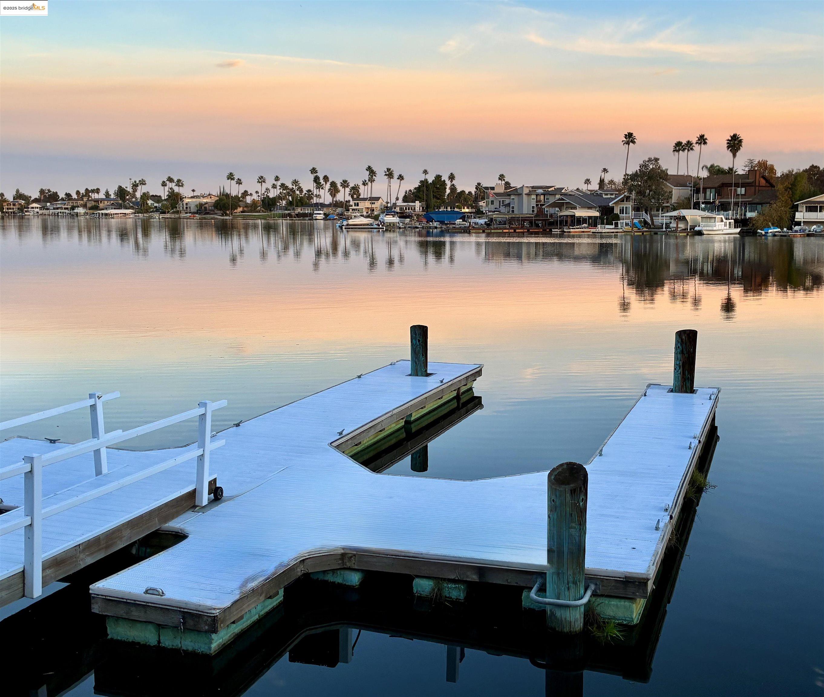 Detail Gallery Image 4 of 48 For 4741 Discovery Pt, Discovery Bay,  CA 94505 - 4 Beds | 2/1 Baths