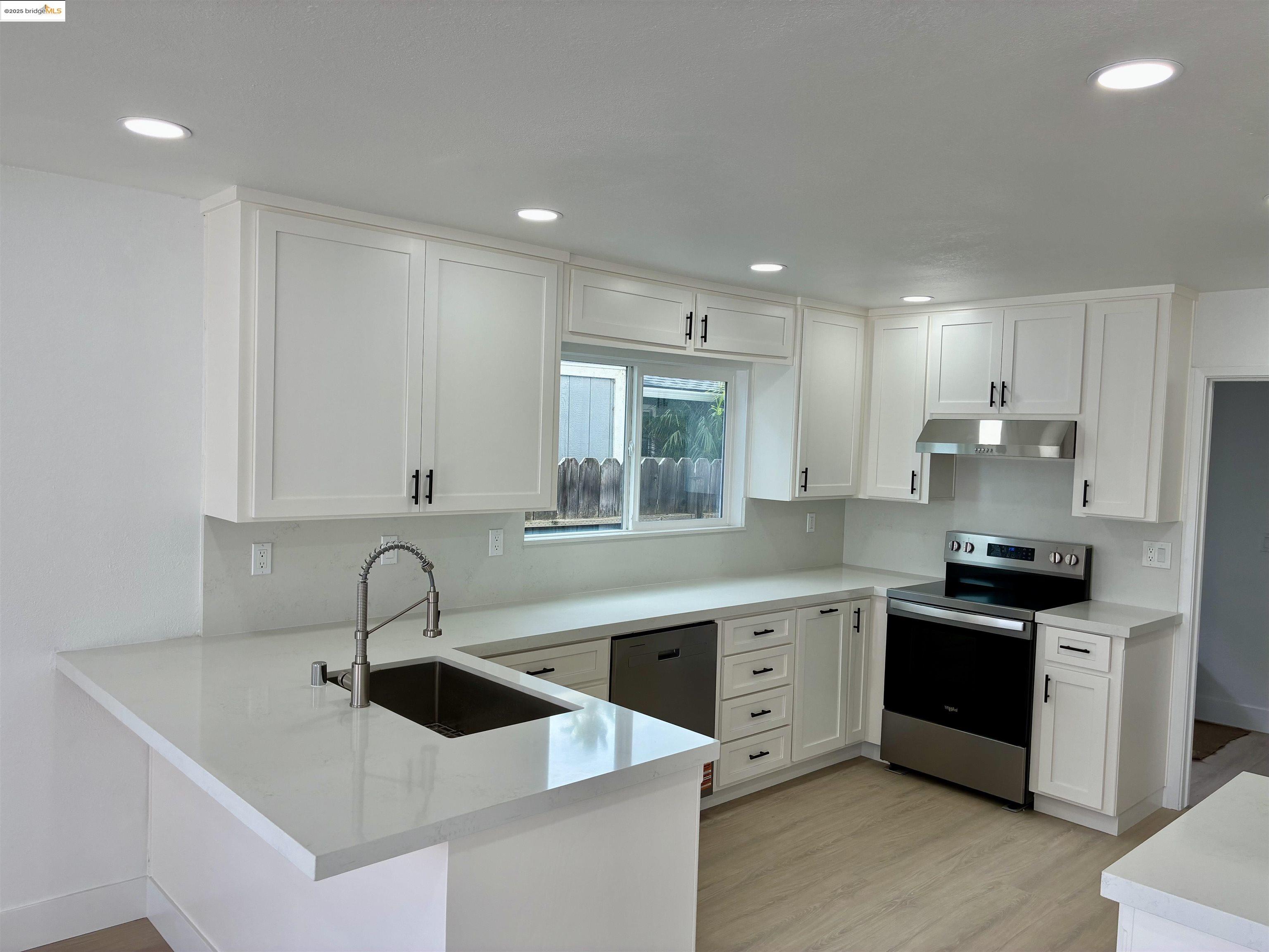 Detail Gallery Image 44 of 48 For 4741 Discovery Pt, Discovery Bay,  CA 94505 - 4 Beds | 2/1 Baths