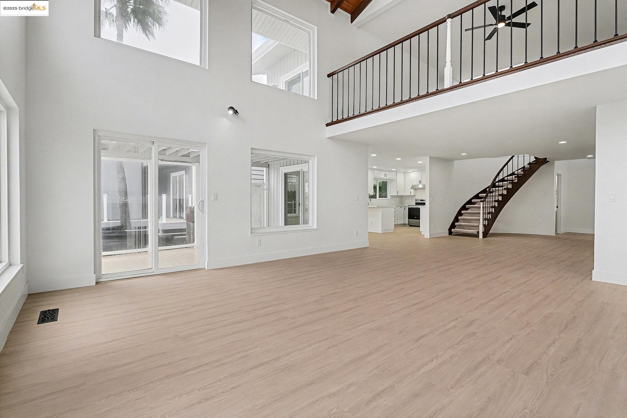 Detail Gallery Image 10 of 48 For 4741 Discovery Pt, Discovery Bay,  CA 94505 - 4 Beds | 2/1 Baths