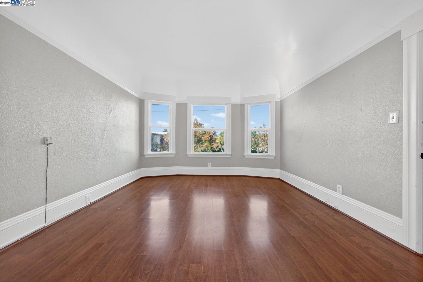 Detail Gallery Image 12 of 32 For 1922 Woolsey St, Berkeley,  CA 94703 - 3 Beds | 1 Baths