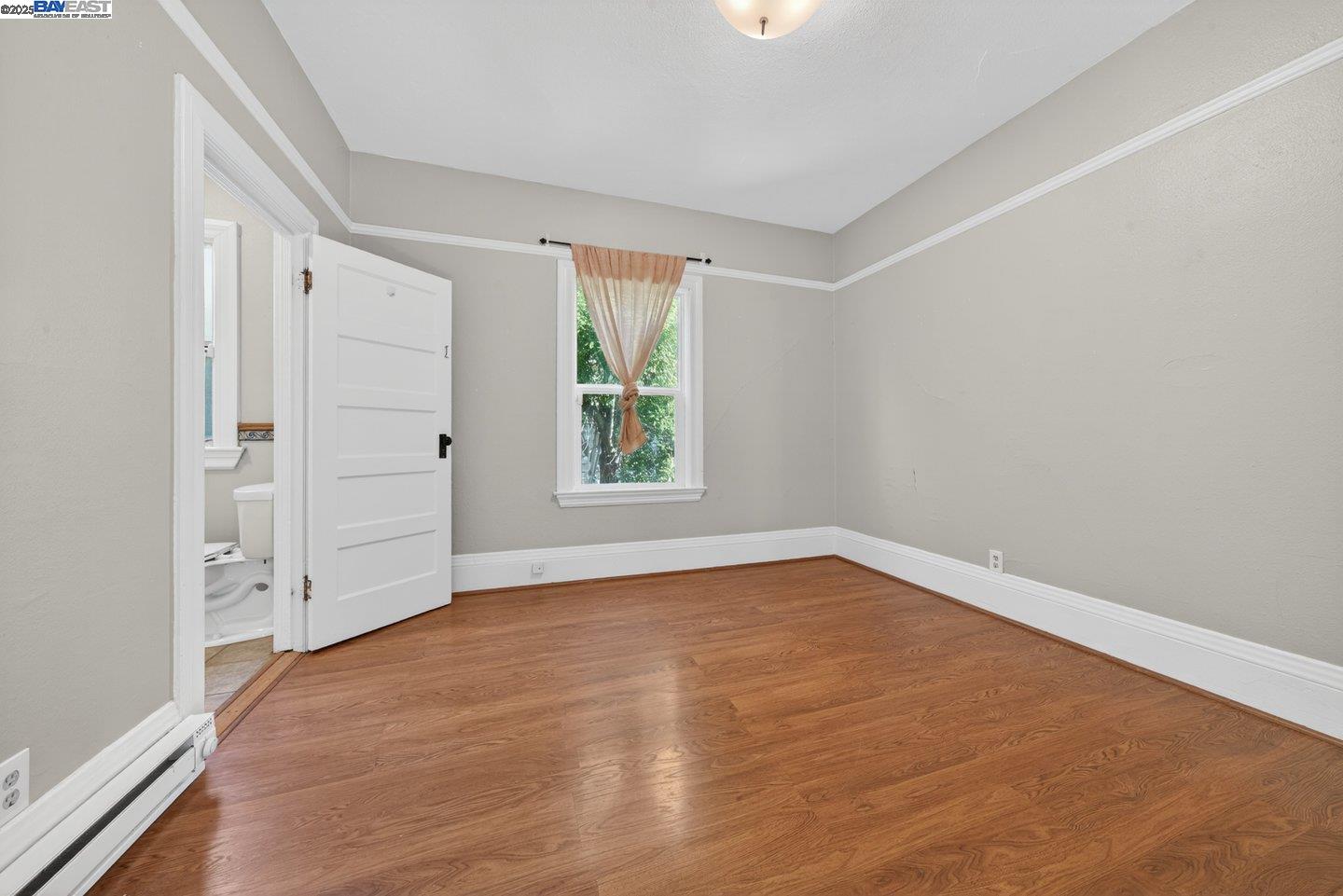 Detail Gallery Image 18 of 32 For 1922 Woolsey St, Berkeley,  CA 94703 - 3 Beds | 1 Baths