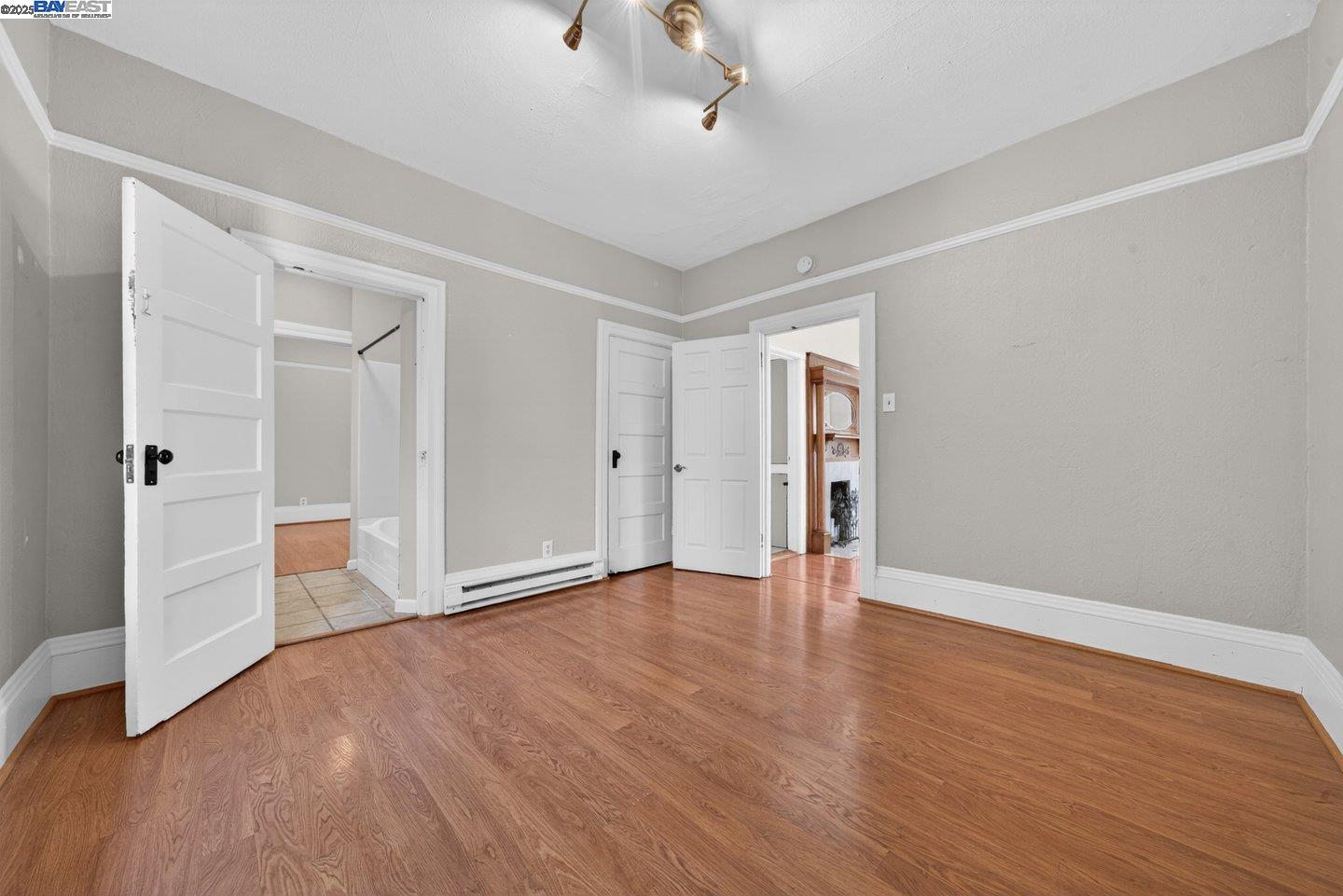 Detail Gallery Image 21 of 32 For 1922 Woolsey St, Berkeley,  CA 94703 - 3 Beds | 1 Baths