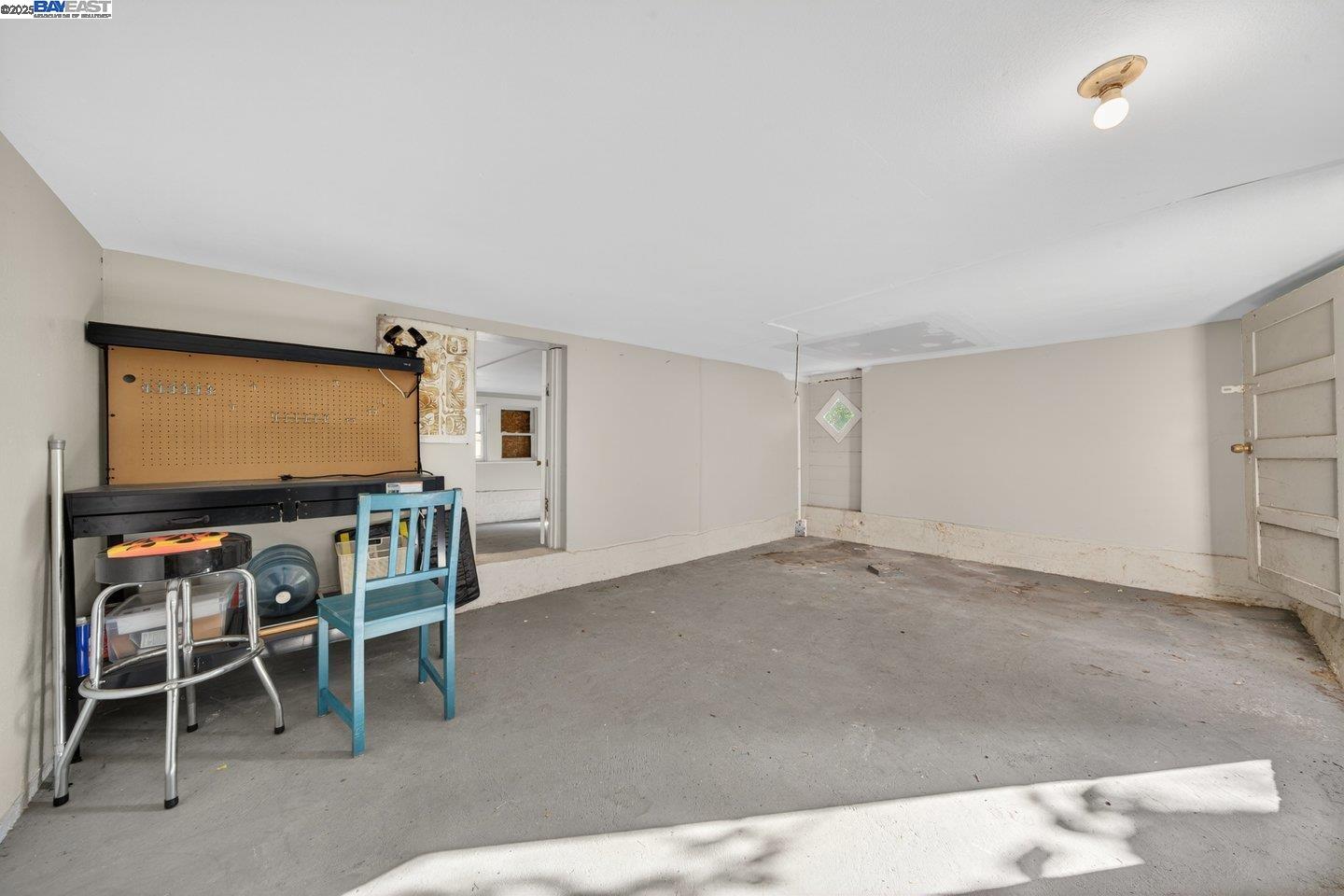 Detail Gallery Image 28 of 32 For 1922 Woolsey St, Berkeley,  CA 94703 - 3 Beds | 1 Baths