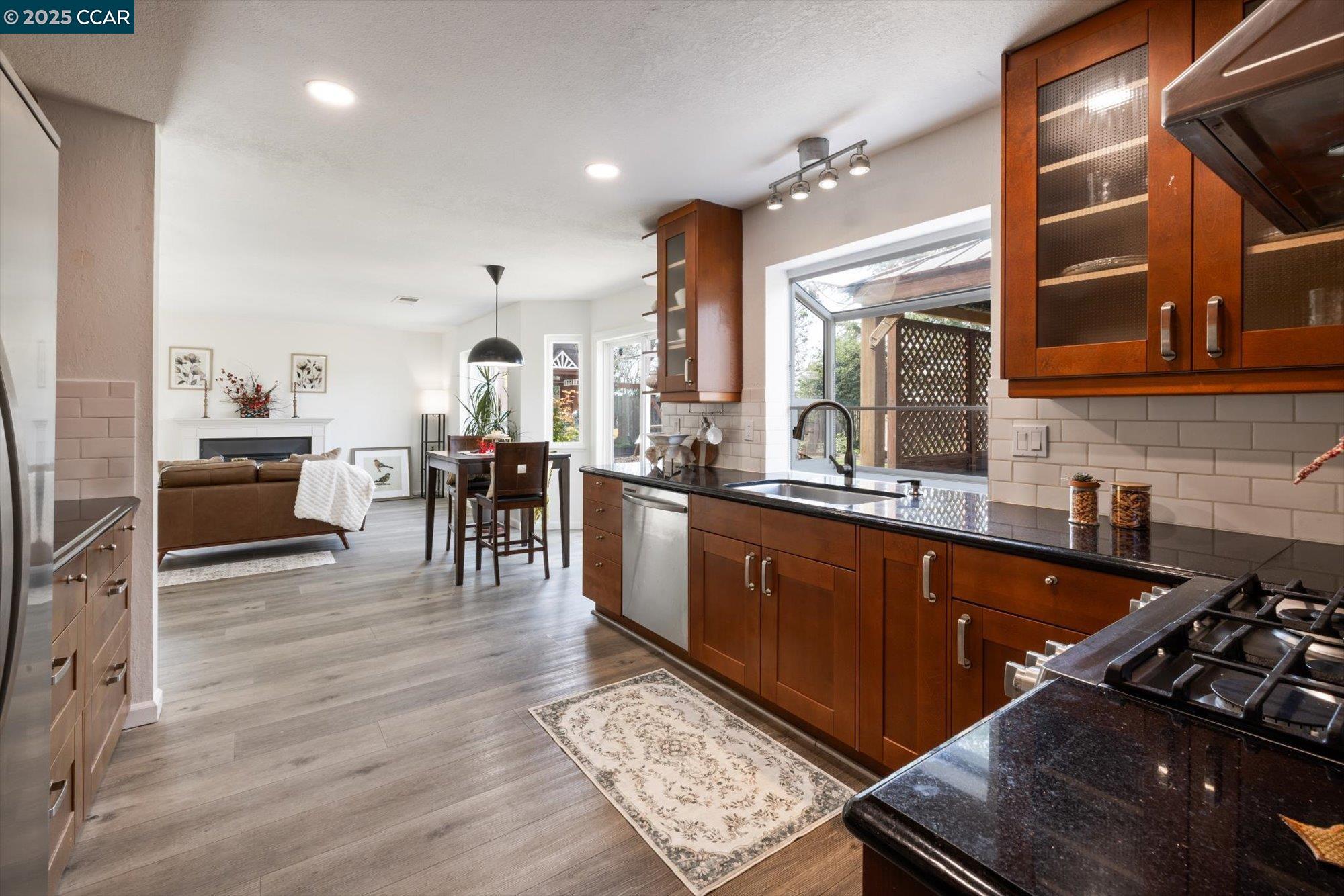 Detail Gallery Image 13 of 52 For 850 Leeds Ct., Benicia,  CA 94510 - 3 Beds | 2/1 Baths