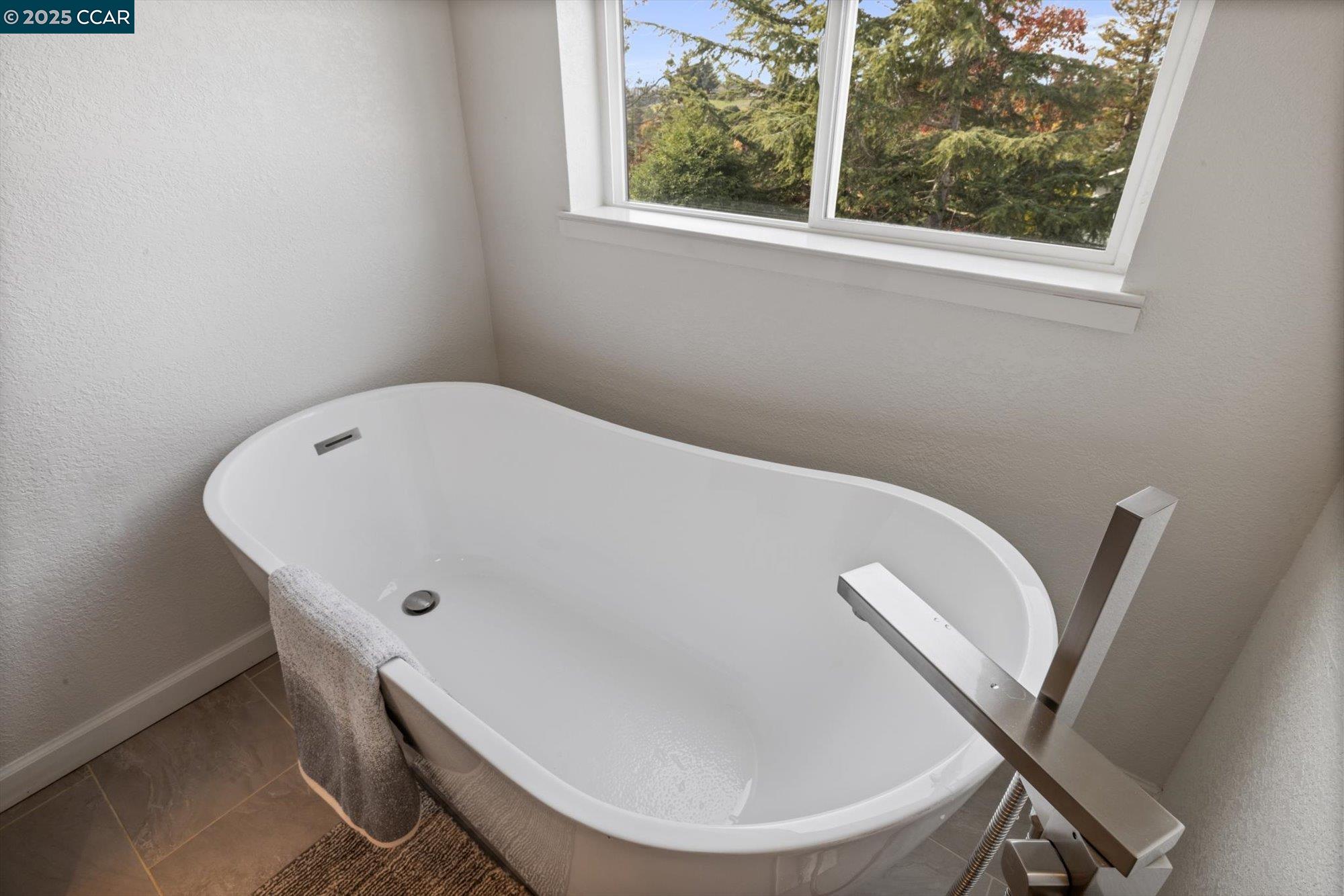 Detail Gallery Image 37 of 52 For 850 Leeds Ct., Benicia,  CA 94510 - 3 Beds | 2/1 Baths