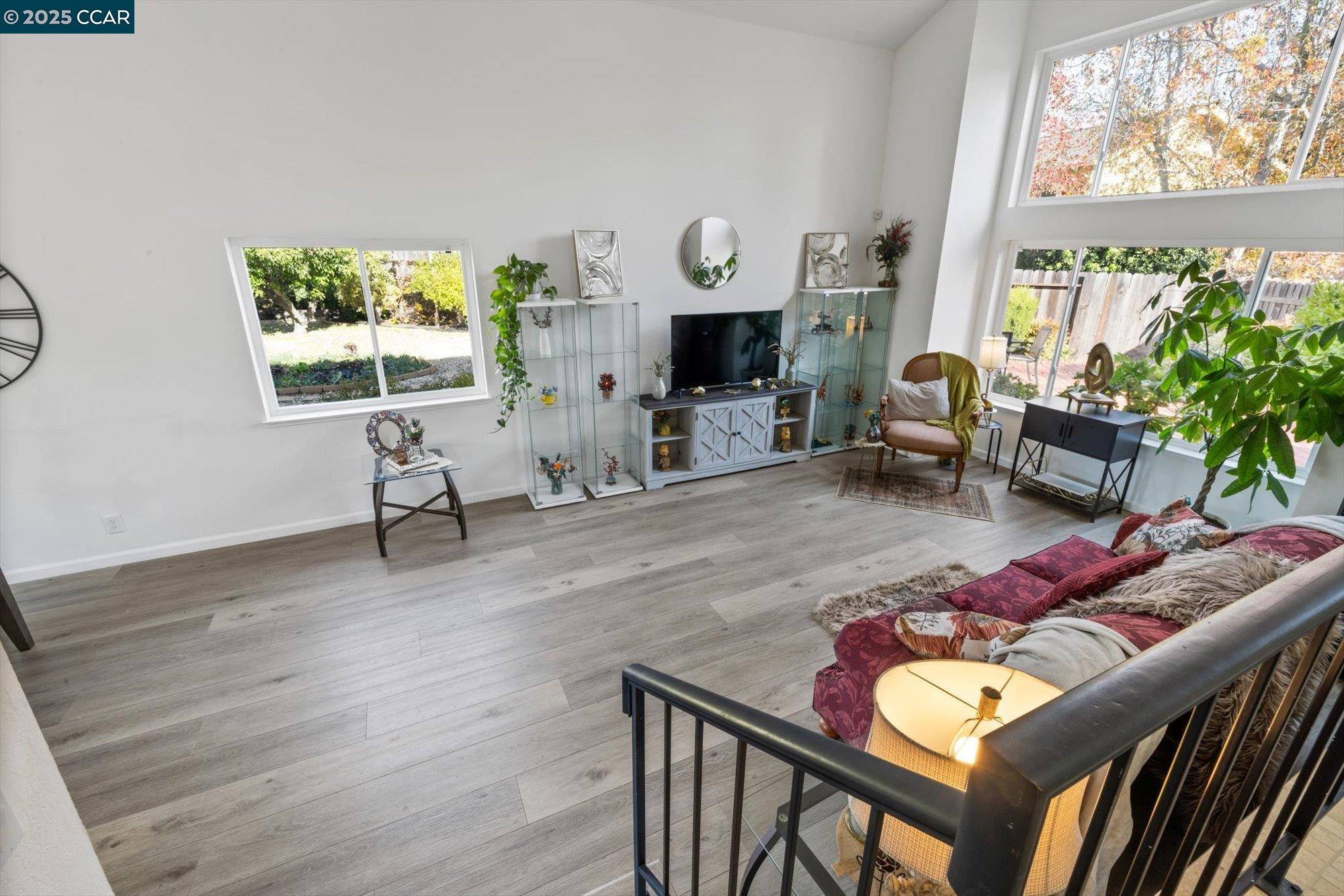 Detail Gallery Image 6 of 52 For 850 Leeds Ct., Benicia,  CA 94510 - 3 Beds | 2/1 Baths