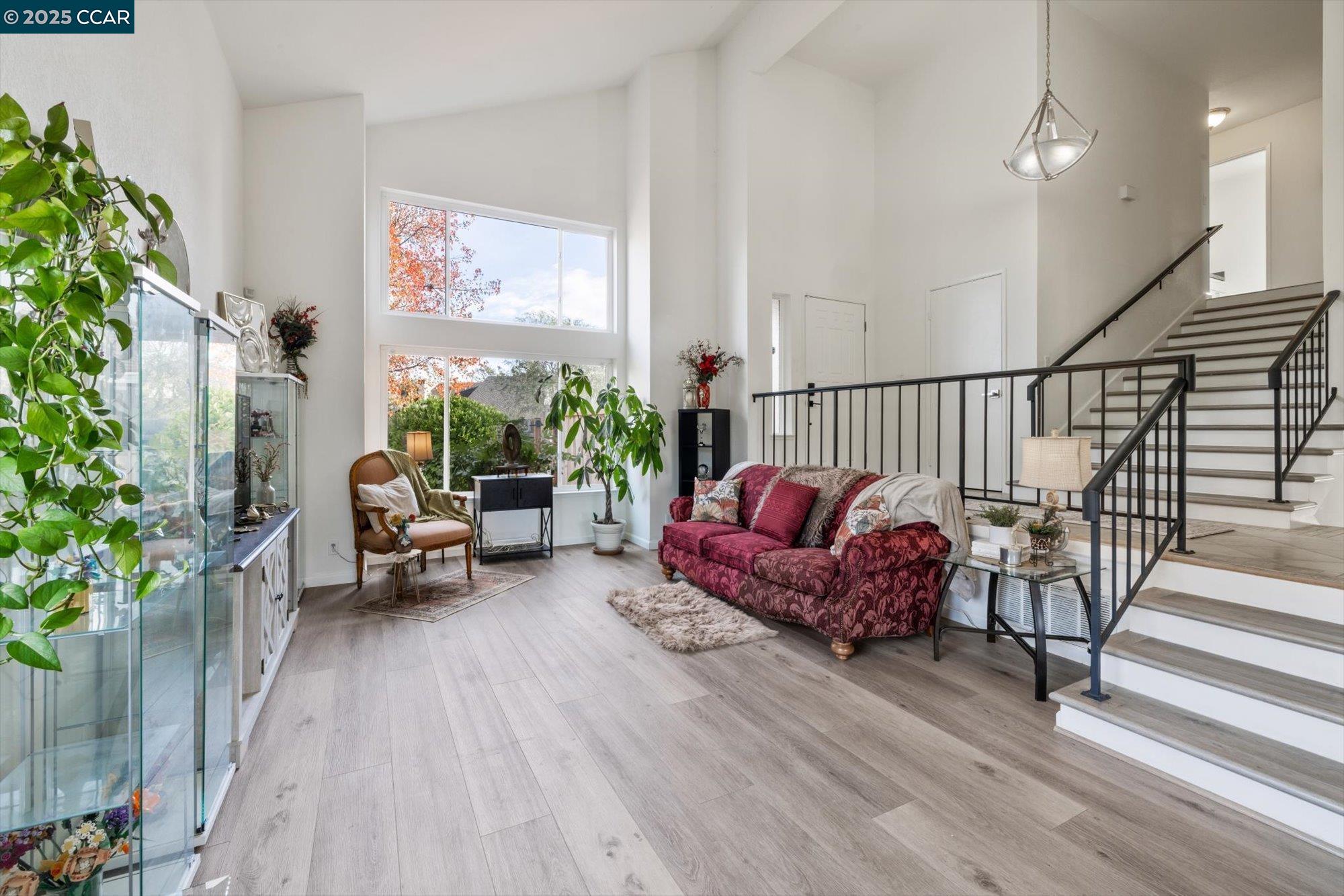 Detail Gallery Image 8 of 52 For 850 Leeds Ct., Benicia,  CA 94510 - 3 Beds | 2/1 Baths