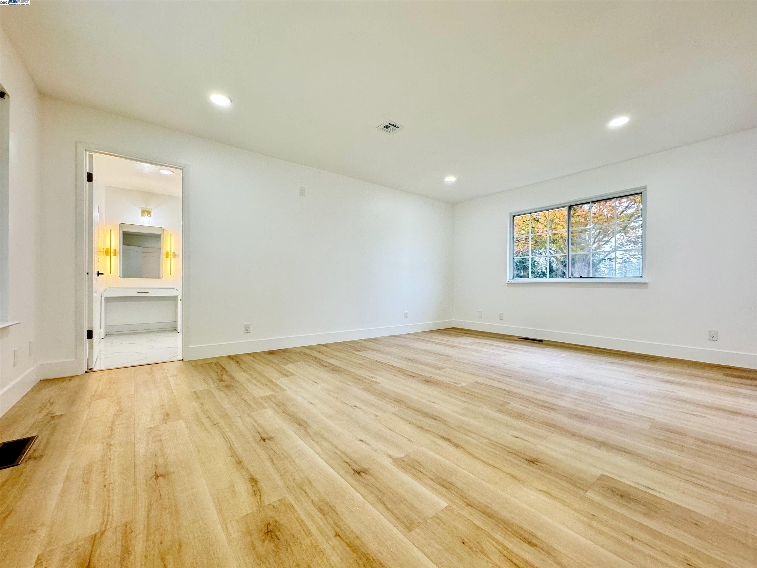 Detail Gallery Image 15 of 60 For 838 Virginia Ave, Lodi,  CA 95242 - 4 Beds | 4/1 Baths