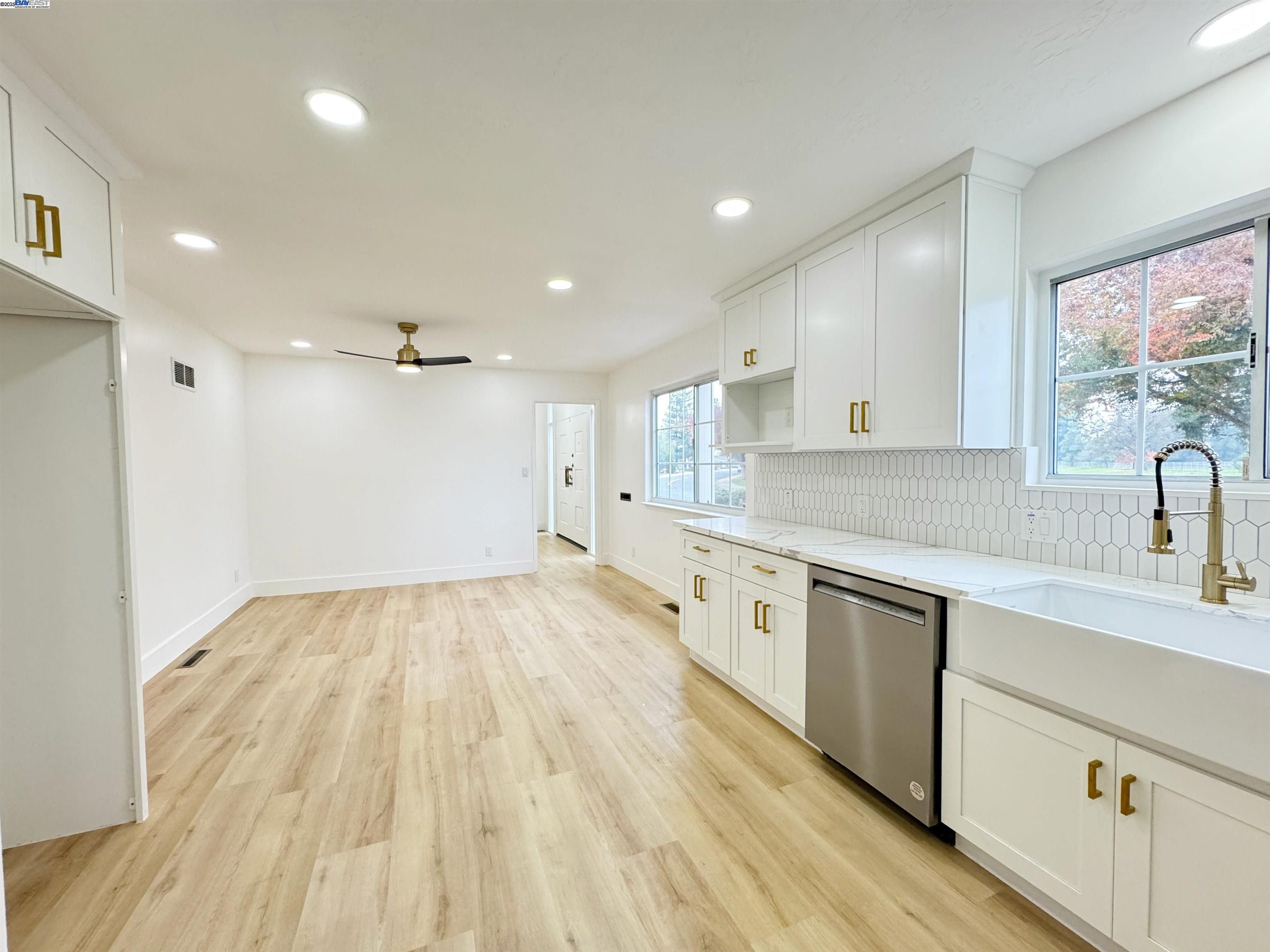 Detail Gallery Image 19 of 60 For 838 Virginia Ave, Lodi,  CA 95242 - 4 Beds | 4/1 Baths