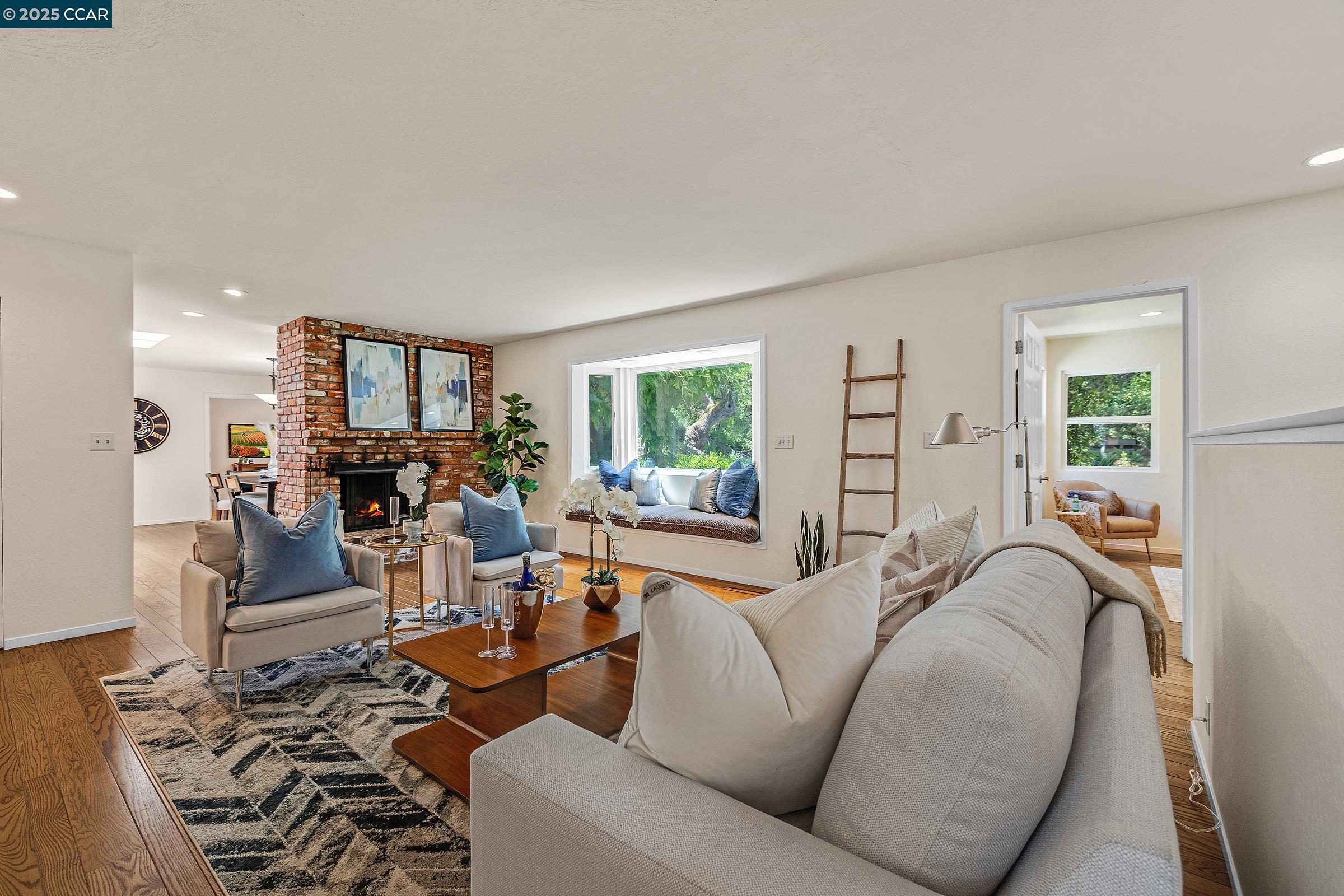 Detail Gallery Image 16 of 40 For 345 Shire Oaks Court, Lafayette,  CA 94549 - 3 Beds | 2/1 Baths