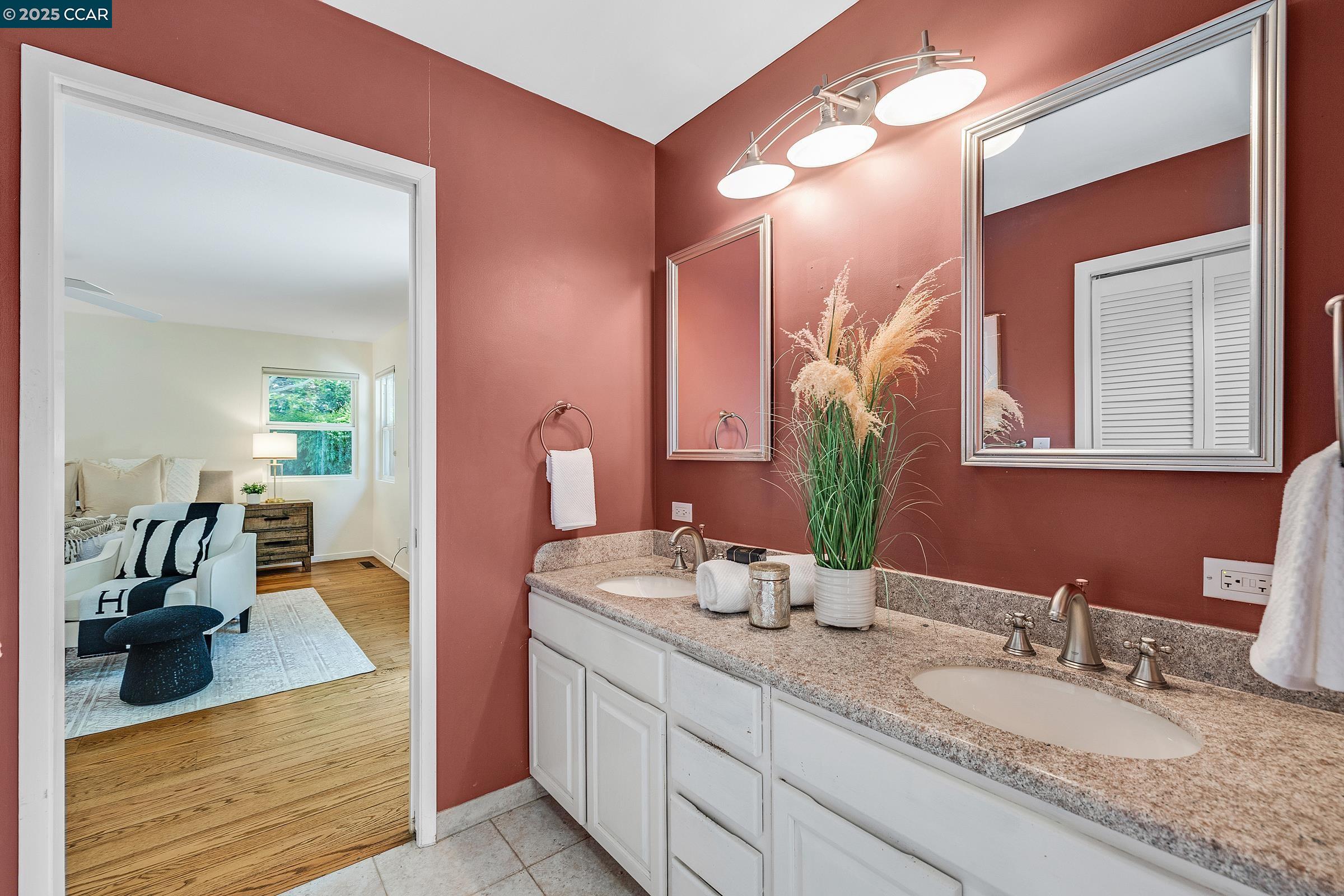 Detail Gallery Image 28 of 44 For 345 Shire Oaks Court, Lafayette,  CA 94549 - 3 Beds | 2/1 Baths