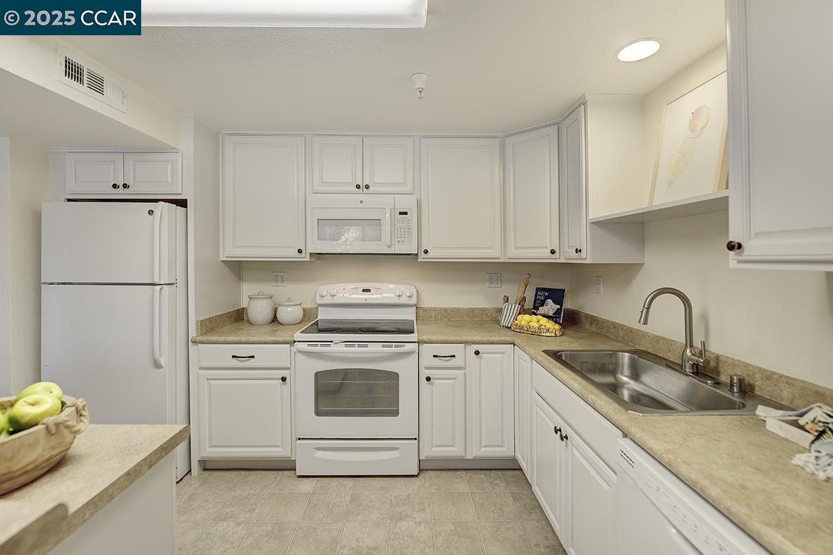 Photo #10: 41118760 Listing: Photo #10