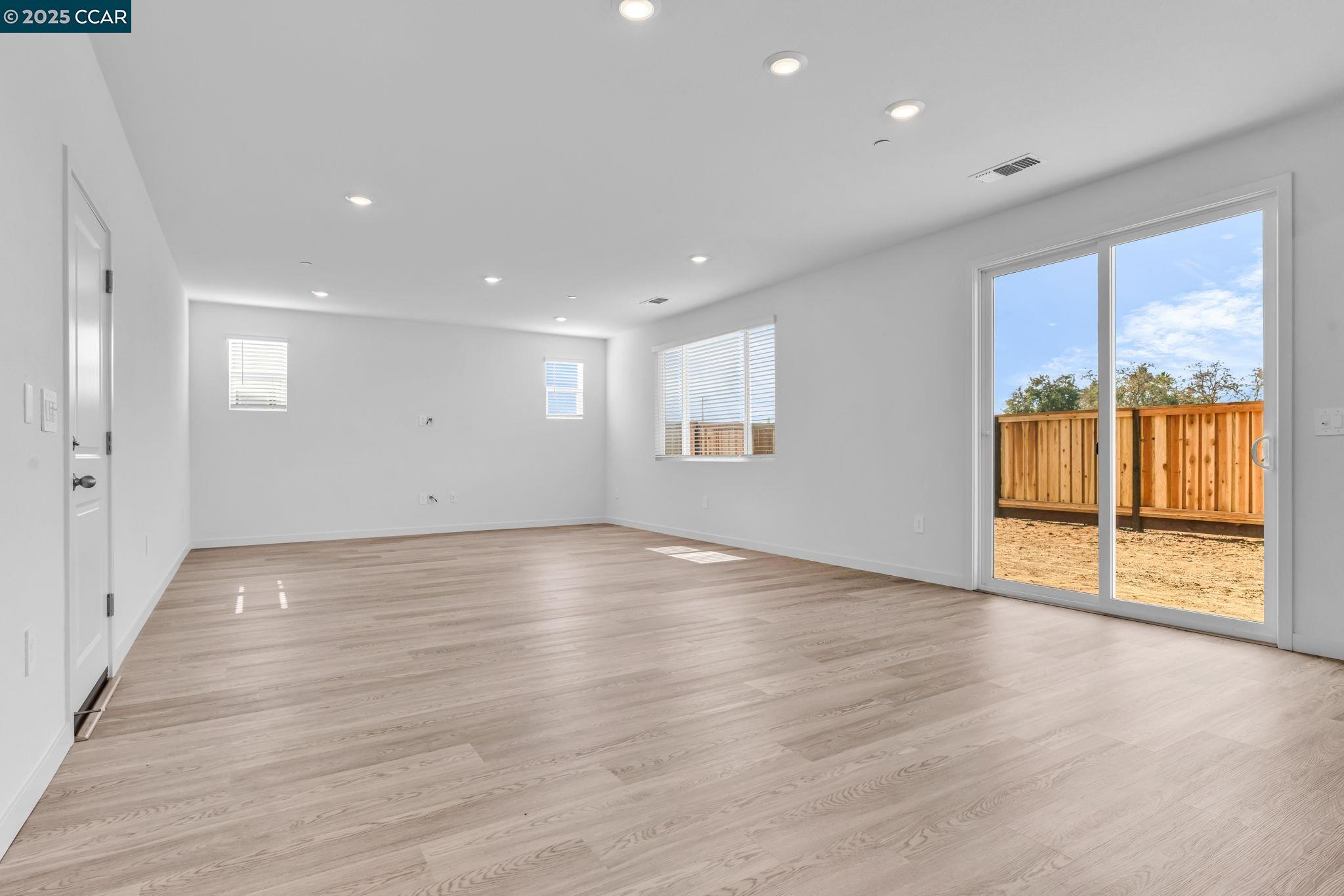 Detail Gallery Image 5 of 51 For 2311 Admiral Court, Brentwood,  CA 94513 - 3 Beds | 4 Baths