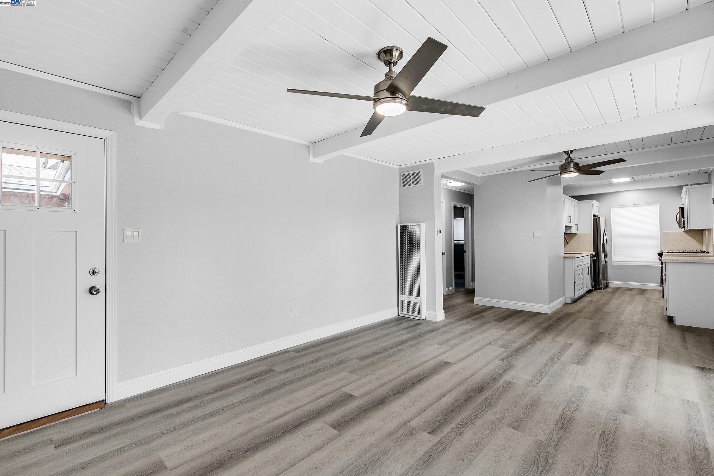 Detail Gallery Image 2 of 25 For 1167 Holmes Court, Livermore,  CA 94551 - 2 Beds | 1 Baths