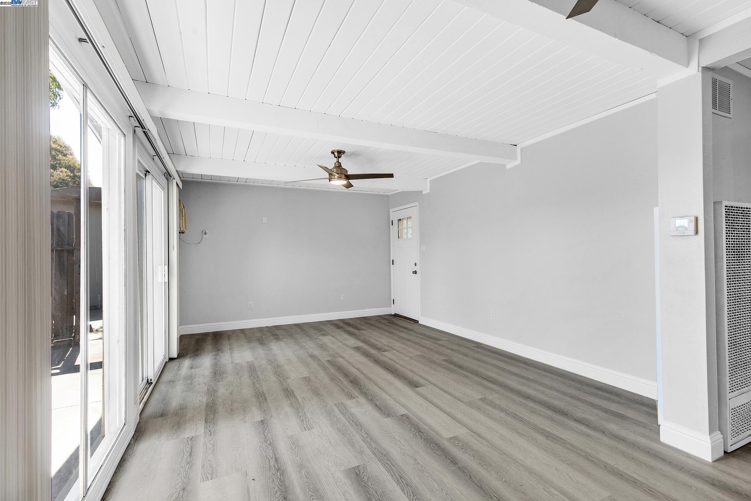 Detail Gallery Image 3 of 25 For 1167 Holmes Court, Livermore,  CA 94551 - 2 Beds | 1 Baths