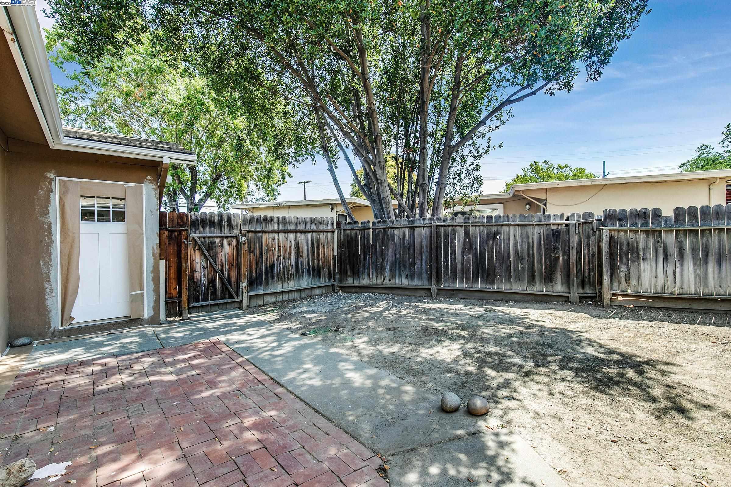 Detail Gallery Image 20 of 25 For 1167 Holmes Court, Livermore,  CA 94551 - 2 Beds | 1 Baths