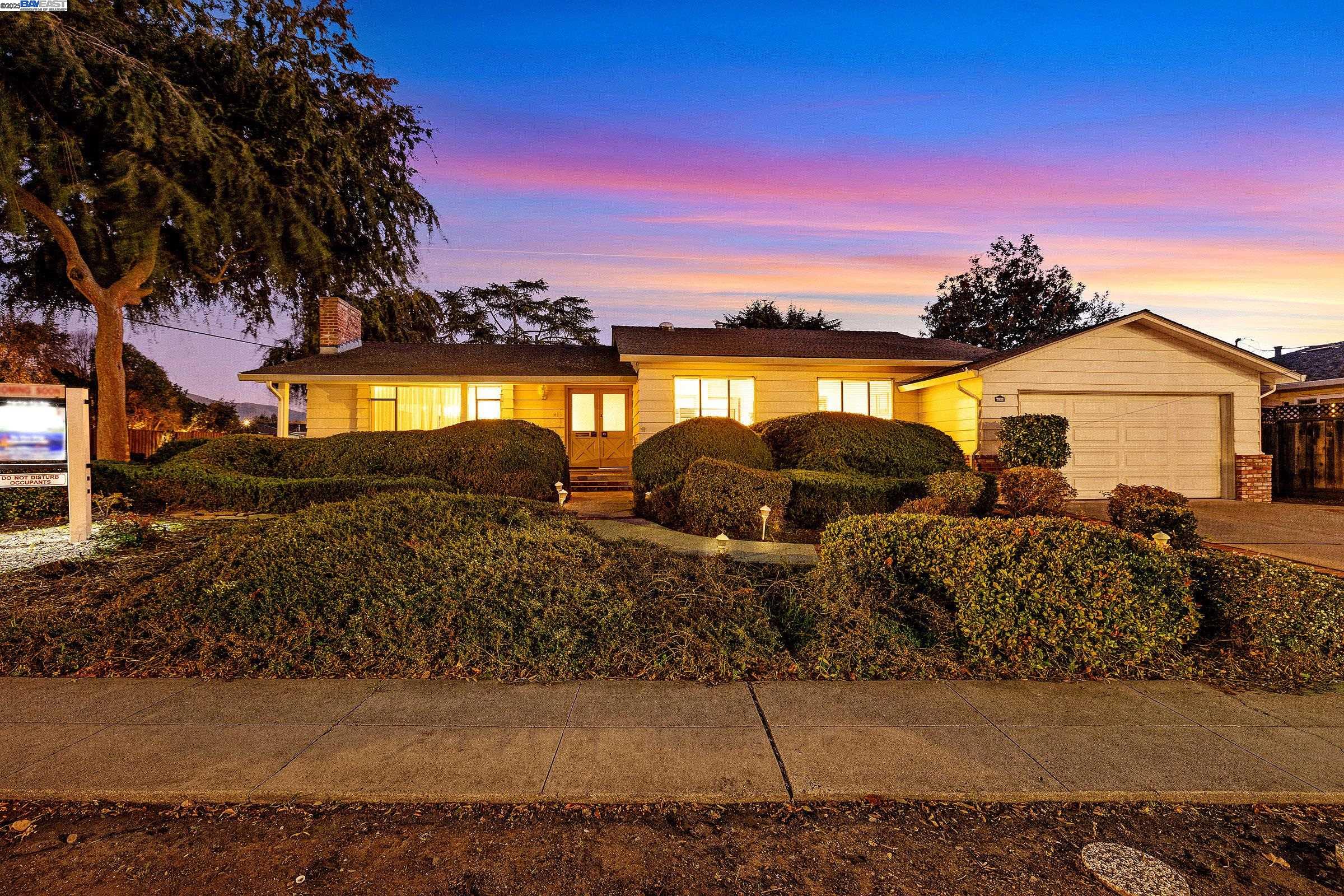 Front Image Thumbnail for BE41118768