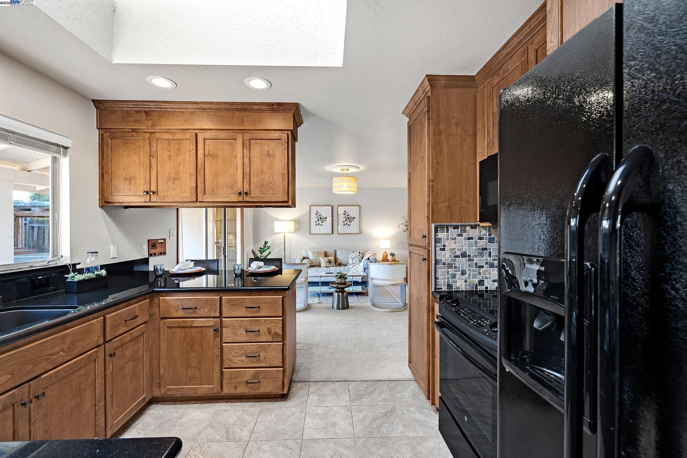 Detail Gallery Image 3 of 43 For 41506 Chadbourne Dr, Fremont,  CA 94539 - 3 Beds | 2 Baths