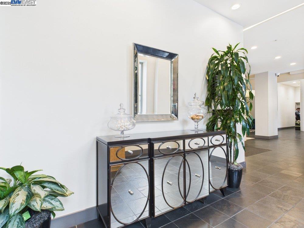 Detail Gallery Image 9 of 54 For 1001 46th St #220,  Emeryville,  CA 94608 - 1 Beds | 1 Baths