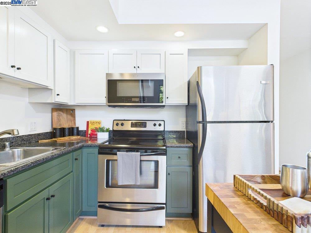 Detail Gallery Image 15 of 25 For 485 W Macarthur Blvd #201,  Oakland,  CA 94609 - 1 Beds | 1 Baths