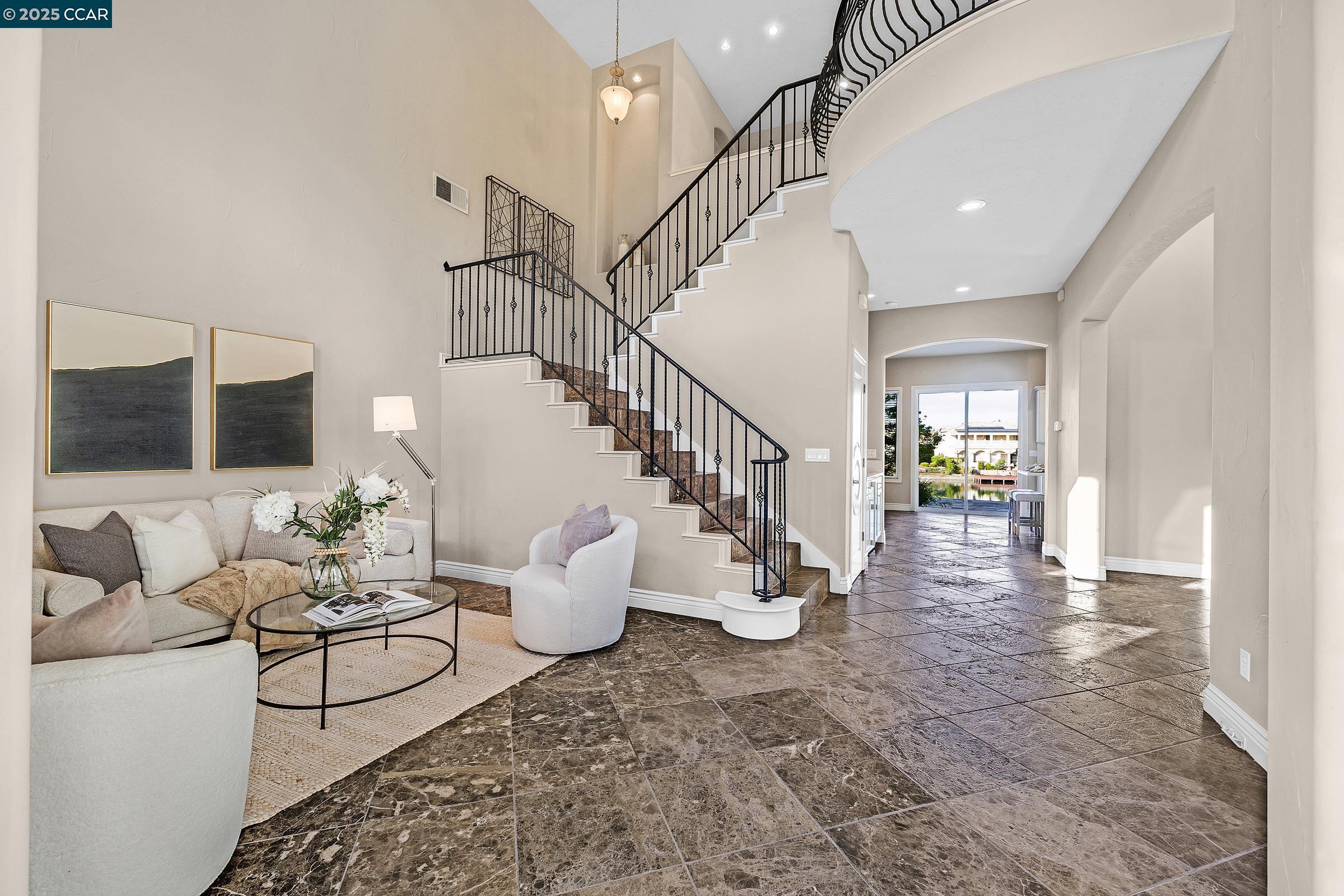 Detail Gallery Image 12 of 60 For 5717 Saint Andrews Dr, Stockton,  CA 95219 - 3 Beds | 3/1 Baths