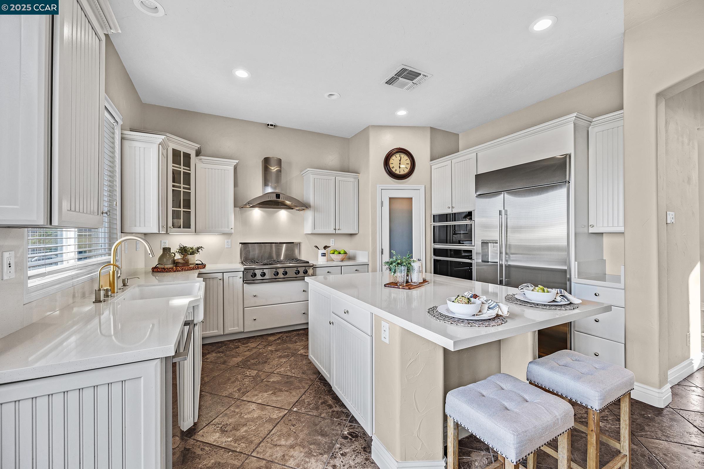 Detail Gallery Image 20 of 60 For 5717 Saint Andrews Dr, Stockton,  CA 95219 - 3 Beds | 3/1 Baths