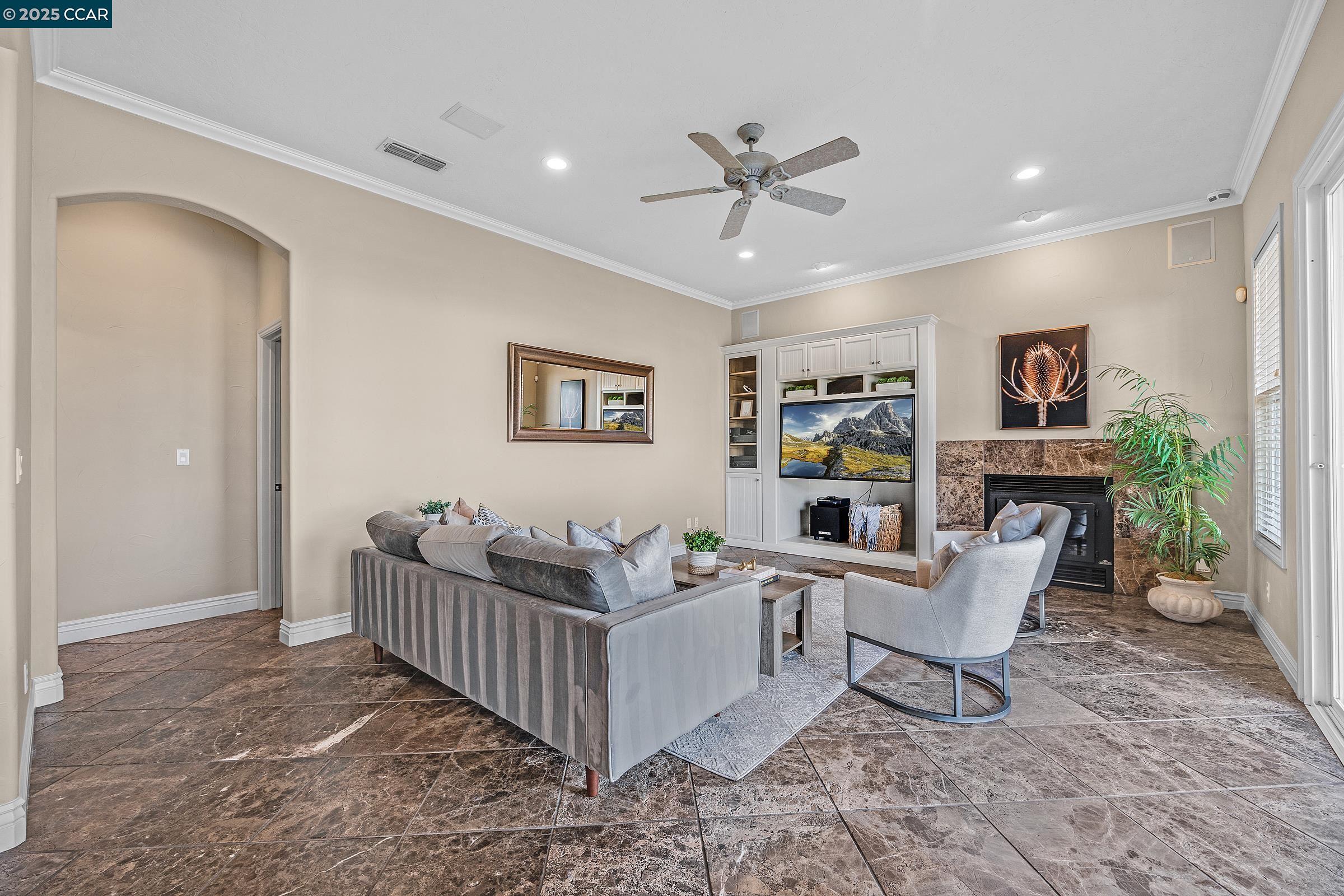 Detail Gallery Image 24 of 60 For 5717 Saint Andrews Dr, Stockton,  CA 95219 - 3 Beds | 3/1 Baths