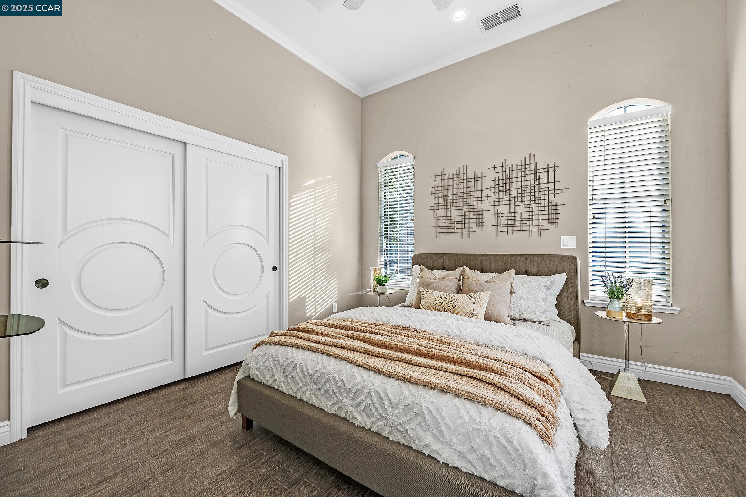 Detail Gallery Image 27 of 60 For 5717 Saint Andrews Dr, Stockton,  CA 95219 - 3 Beds | 3/1 Baths