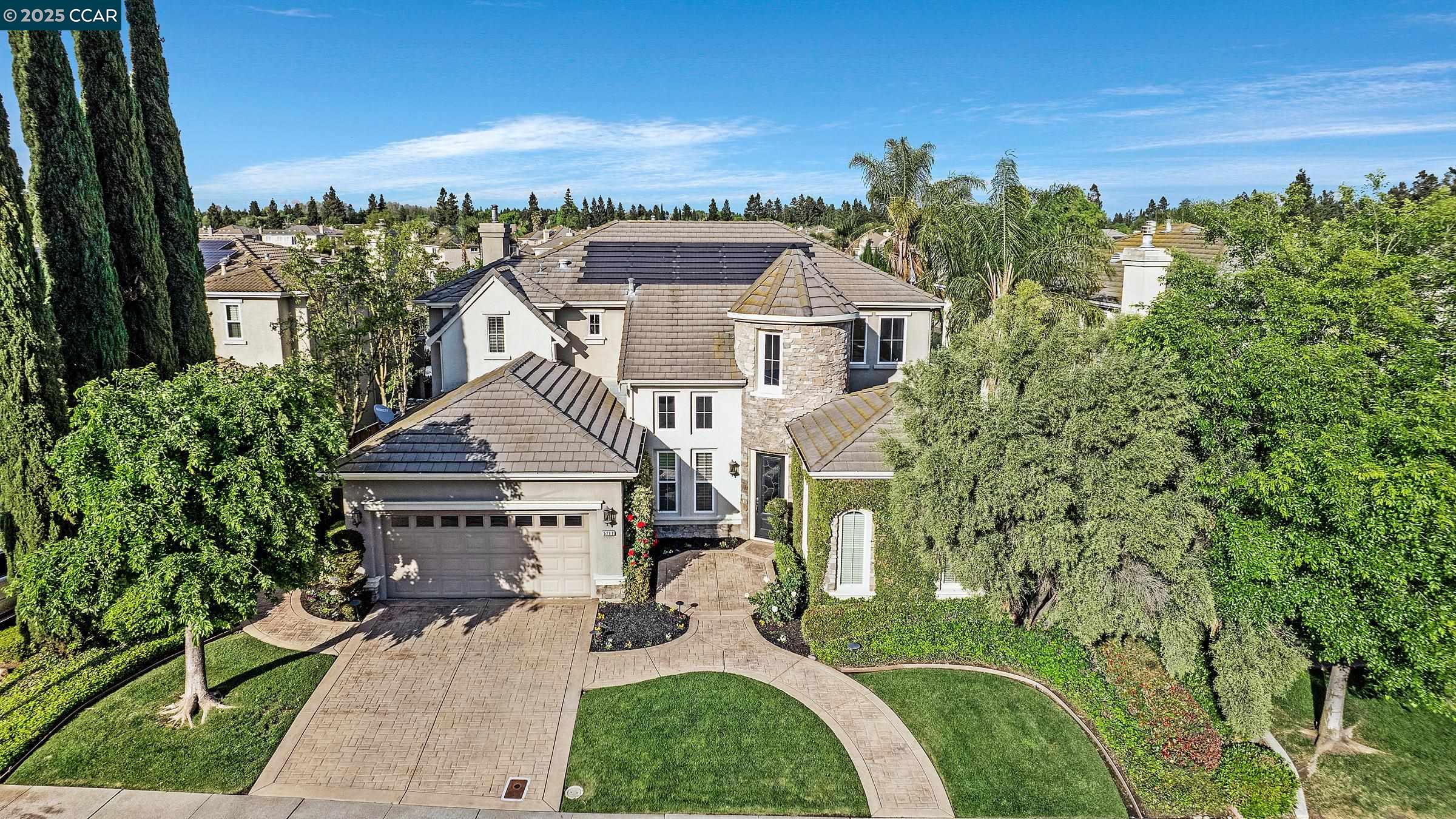 Detail Gallery Image 6 of 60 For 5717 Saint Andrews Dr, Stockton,  CA 95219 - 3 Beds | 3/1 Baths