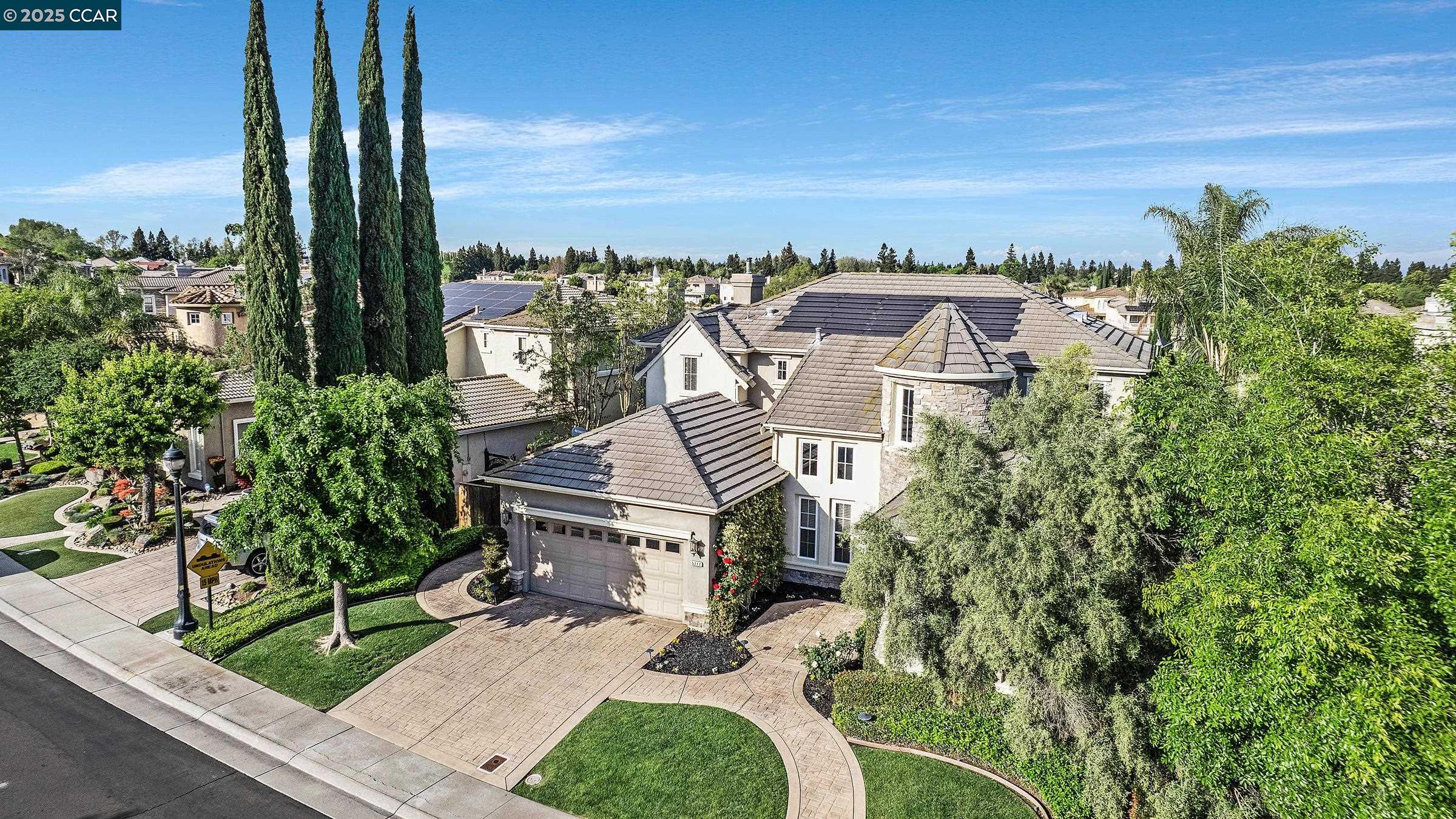 Detail Gallery Image 9 of 60 For 5717 Saint Andrews Dr, Stockton,  CA 95219 - 3 Beds | 3/1 Baths