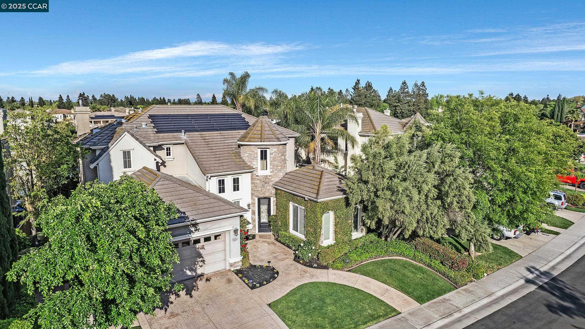 Detail Gallery Image 10 of 60 For 5717 Saint Andrews Dr, Stockton,  CA 95219 - 3 Beds | 3/1 Baths