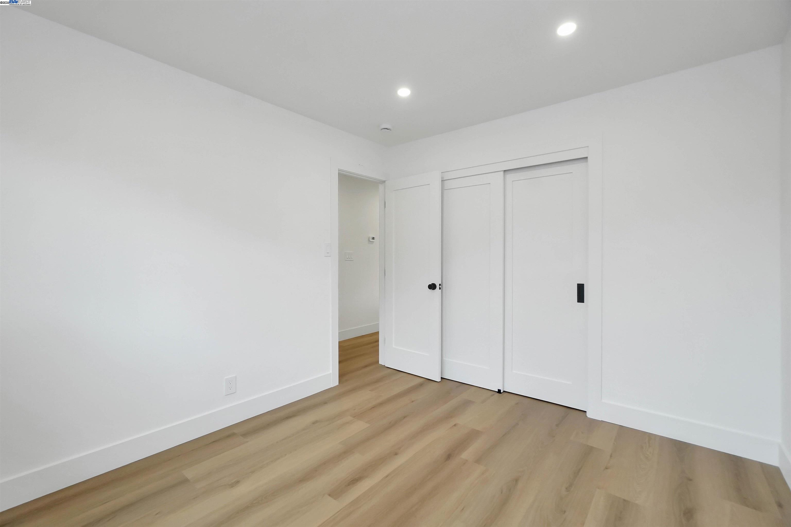 Detail Gallery Image 23 of 57 For 20255 Yeandle Ave, Castro Valley,  CA 94546 - 3 Beds | 2 Baths