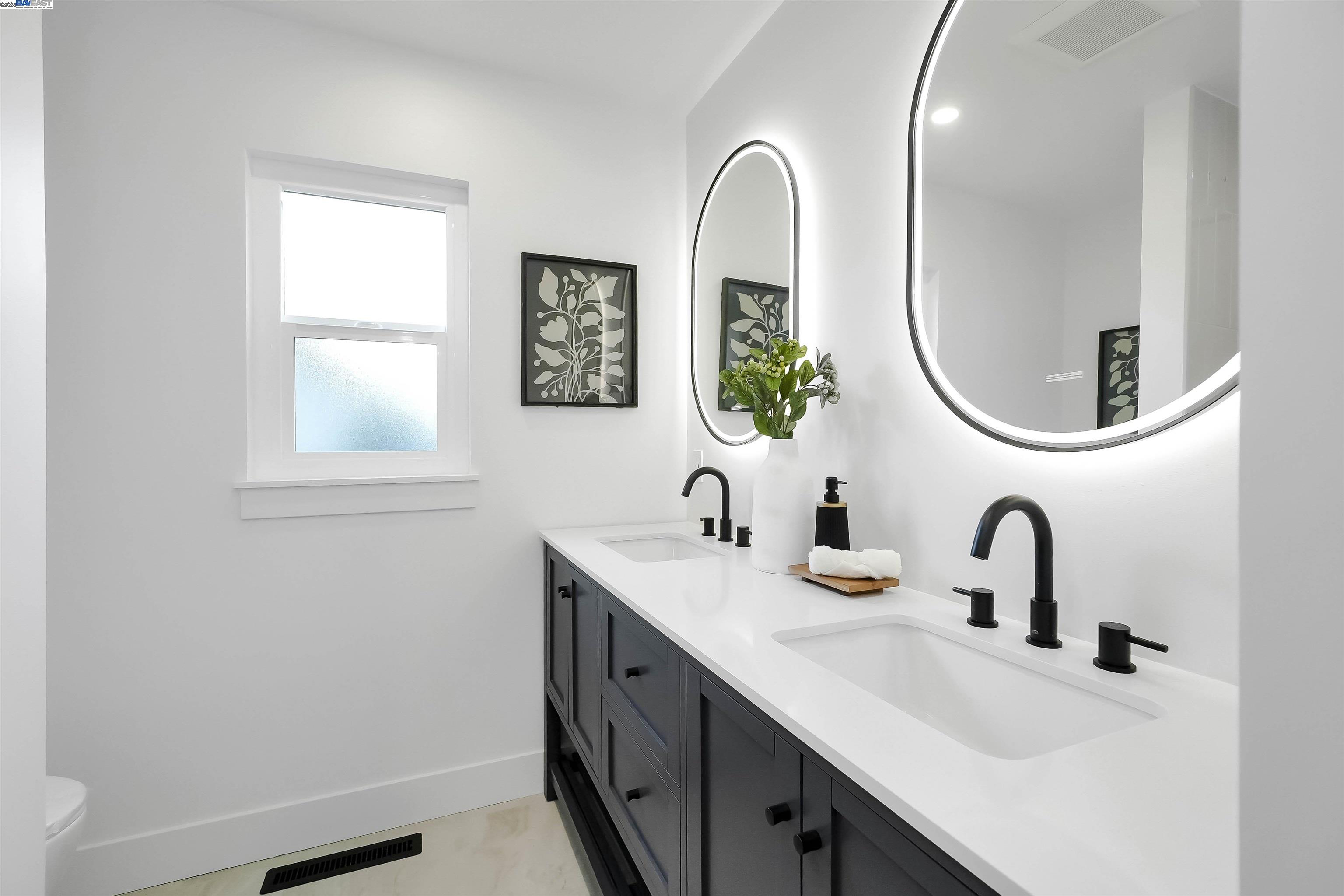 Detail Gallery Image 25 of 57 For 20255 Yeandle Ave, Castro Valley,  CA 94546 - 3 Beds | 2 Baths