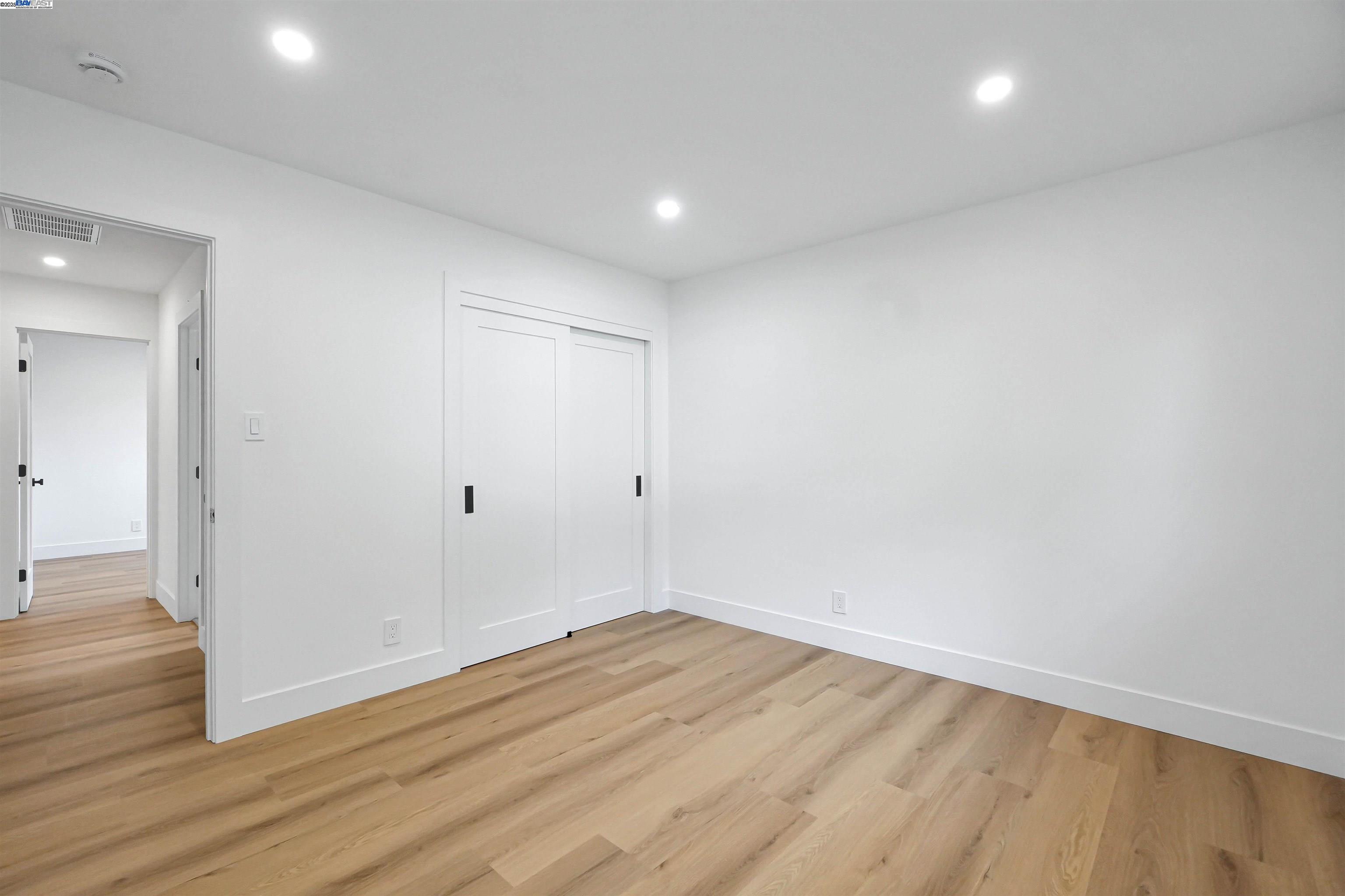 Detail Gallery Image 35 of 57 For 20255 Yeandle Ave, Castro Valley,  CA 94546 - 3 Beds | 2 Baths