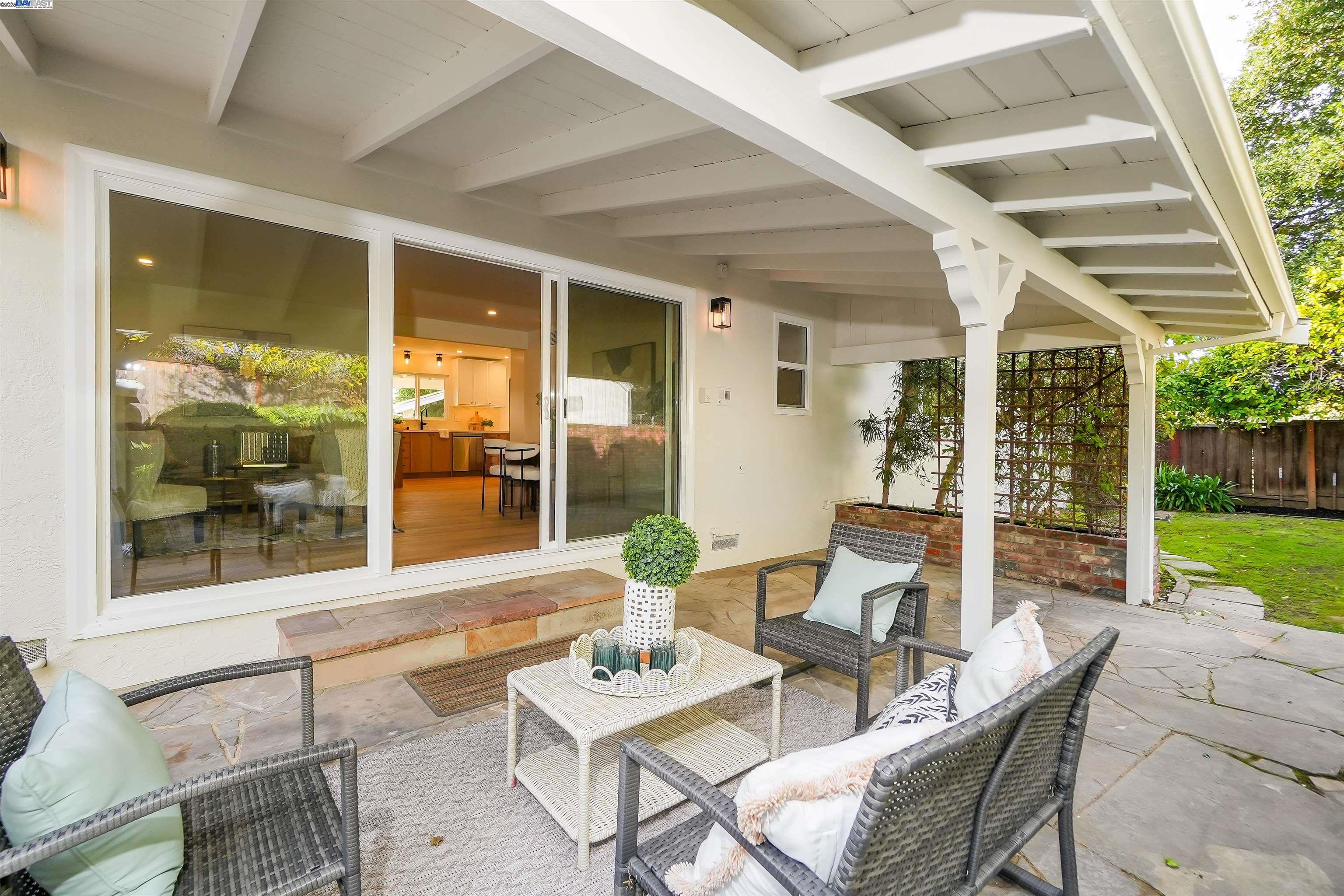 Detail Gallery Image 42 of 57 For 20255 Yeandle Ave, Castro Valley,  CA 94546 - 3 Beds | 2 Baths