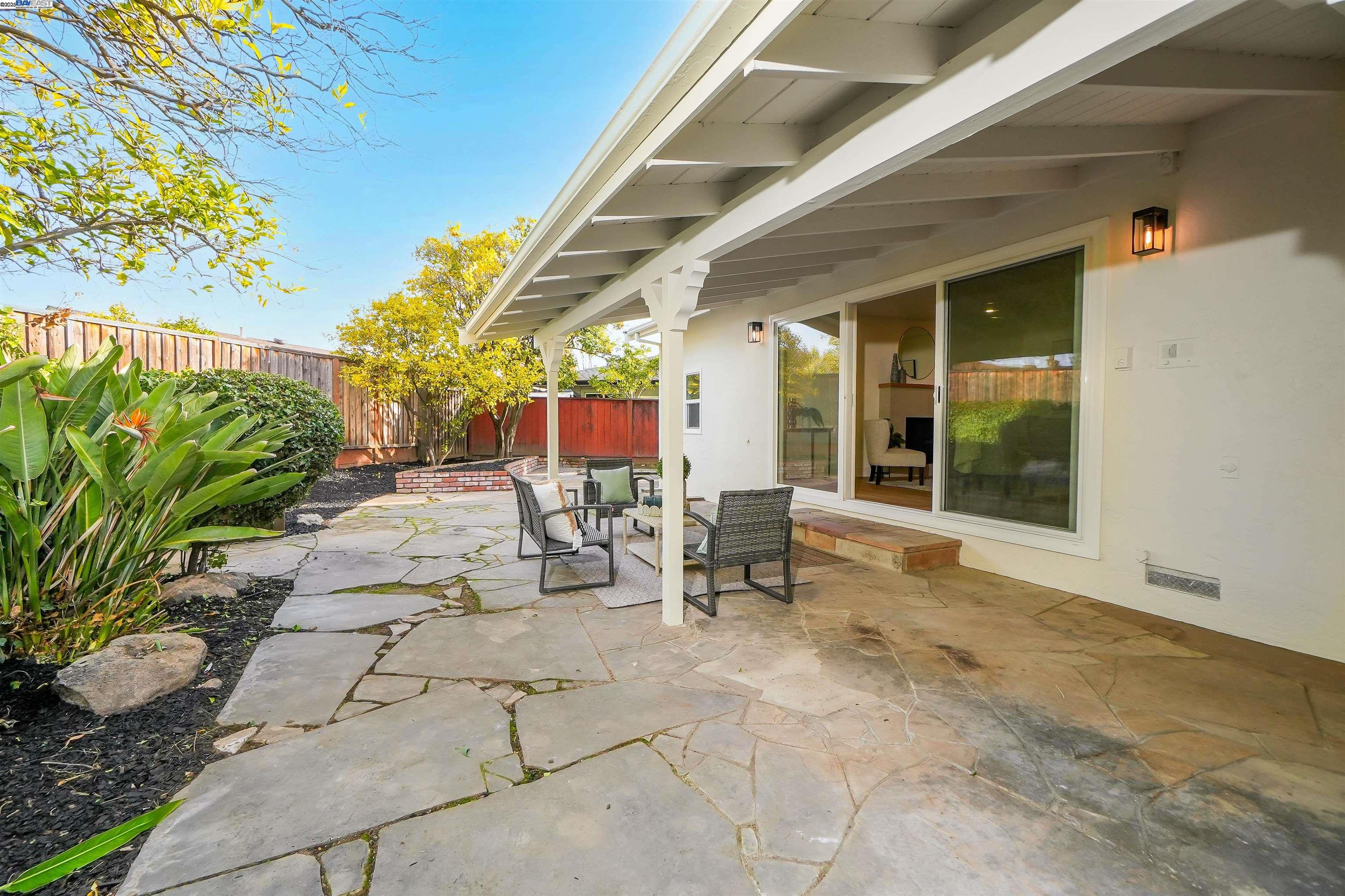 Detail Gallery Image 44 of 57 For 20255 Yeandle Ave, Castro Valley,  CA 94546 - 3 Beds | 2 Baths